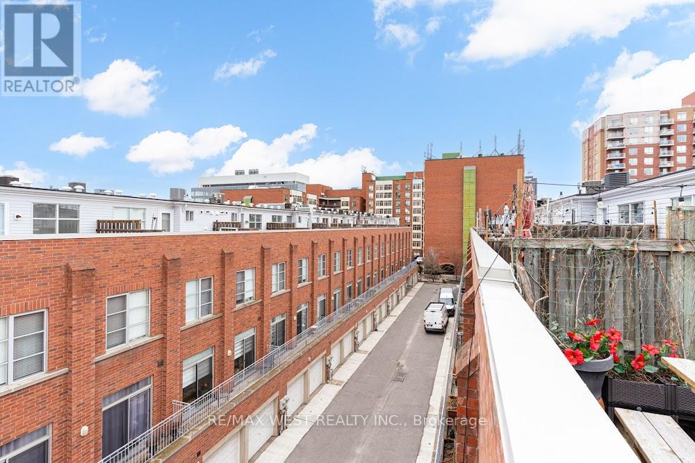 3 - 1396 Bloor Street W, Toronto, Ontario  M6P 4H6 - Photo 28 - W12952792