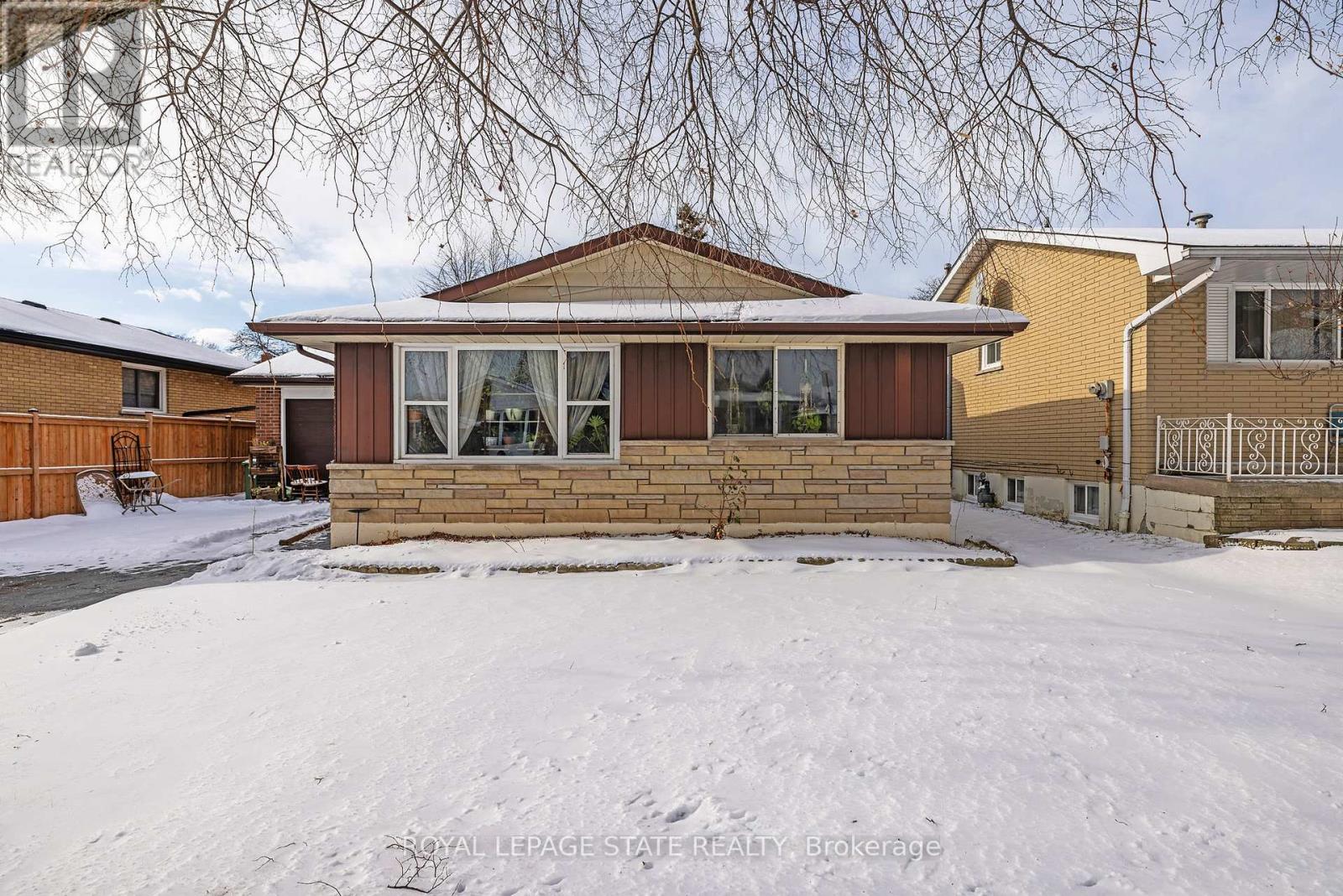 78 Cromwell Crescent, Hamilton, Ontario  L8G 2G2 - Photo 2 - X12720388