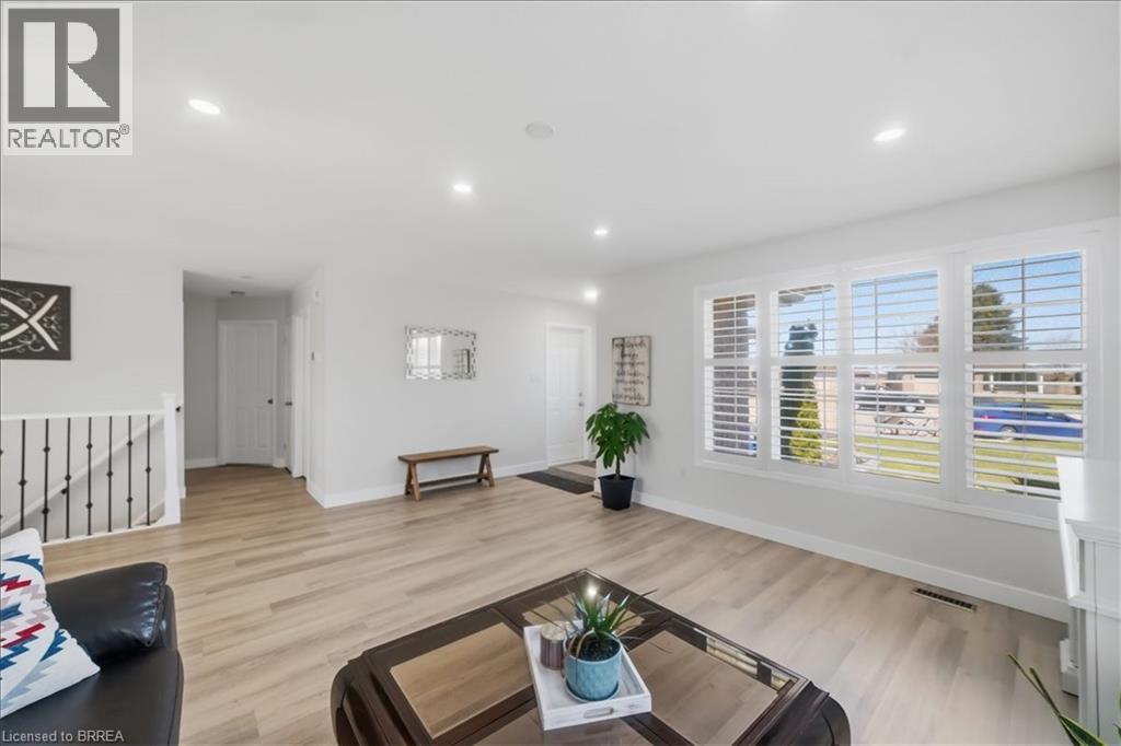 11 Feltz Drive, Ingersoll, Ontario  N5C 4E9 - Photo 5 - 40816511