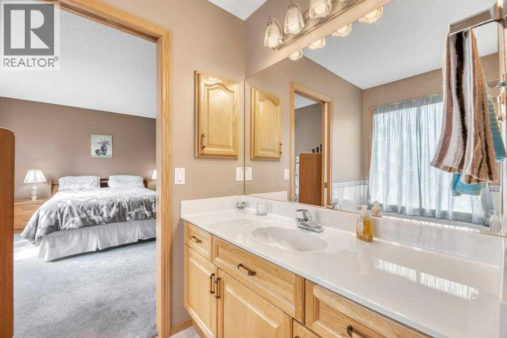 141 West Creek Crescent, Chestermere, Alberta  T1X 1H3 - Photo 34 - A2296511