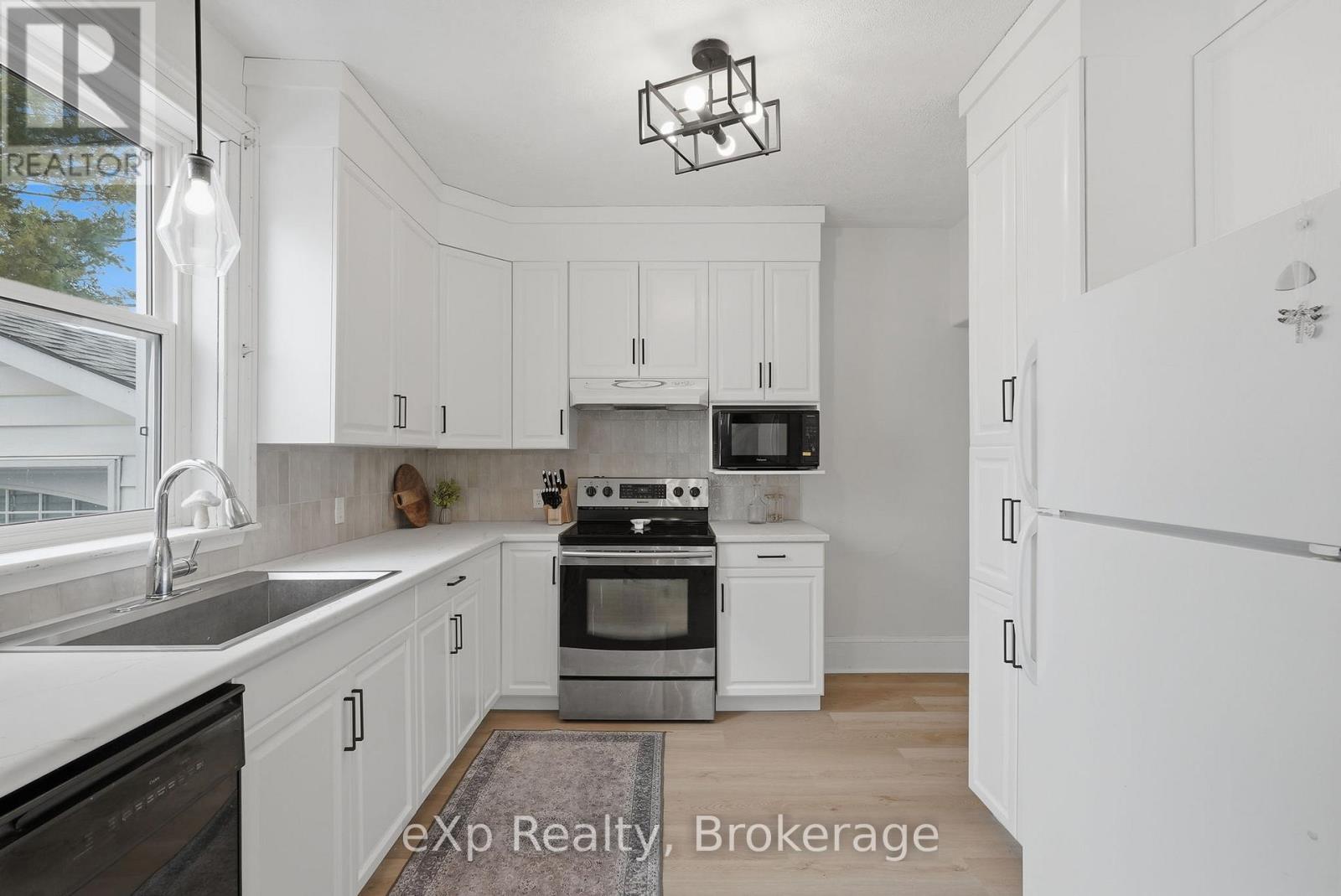 255 Waterloo Street, Wellington North, Ontario  N0G 2L3 - Photo 18 - X12953718