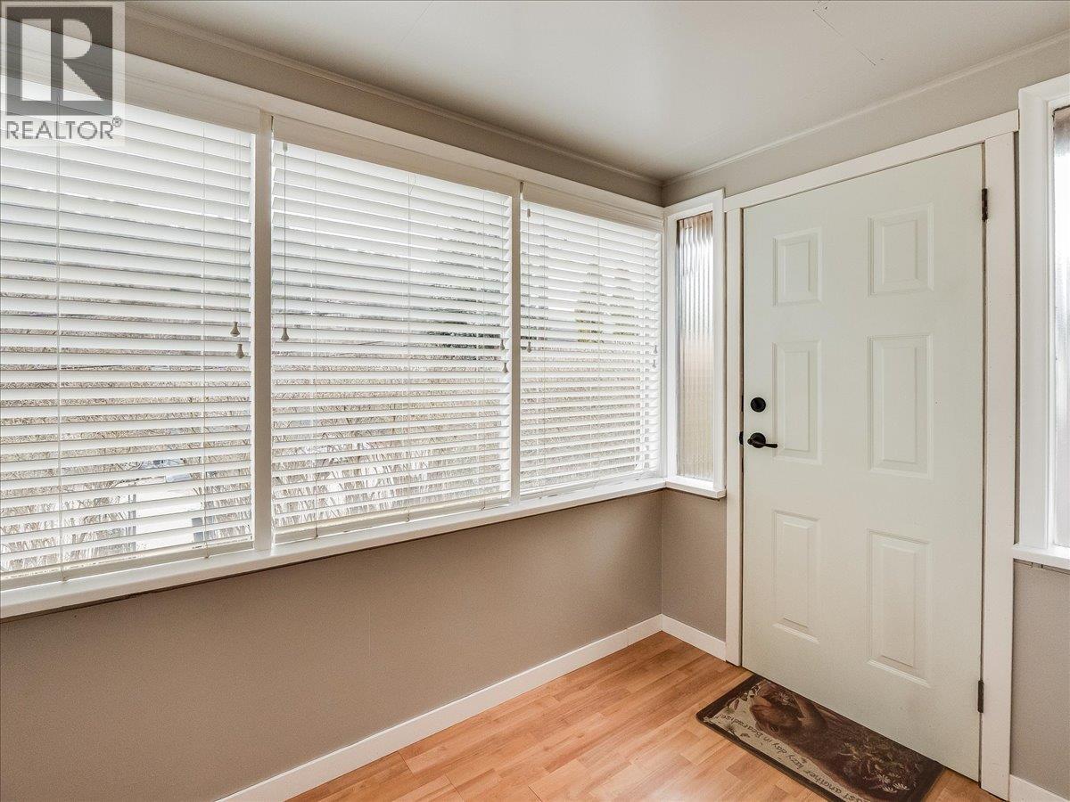 1115 7th Avenue, Castlegar, British Columbia  V1N 1S5 - Photo 24 - 10381532