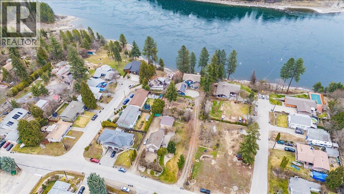 1115 7th Avenue, Castlegar, British Columbia  V1N 1S5 - Photo 40 - 10381532