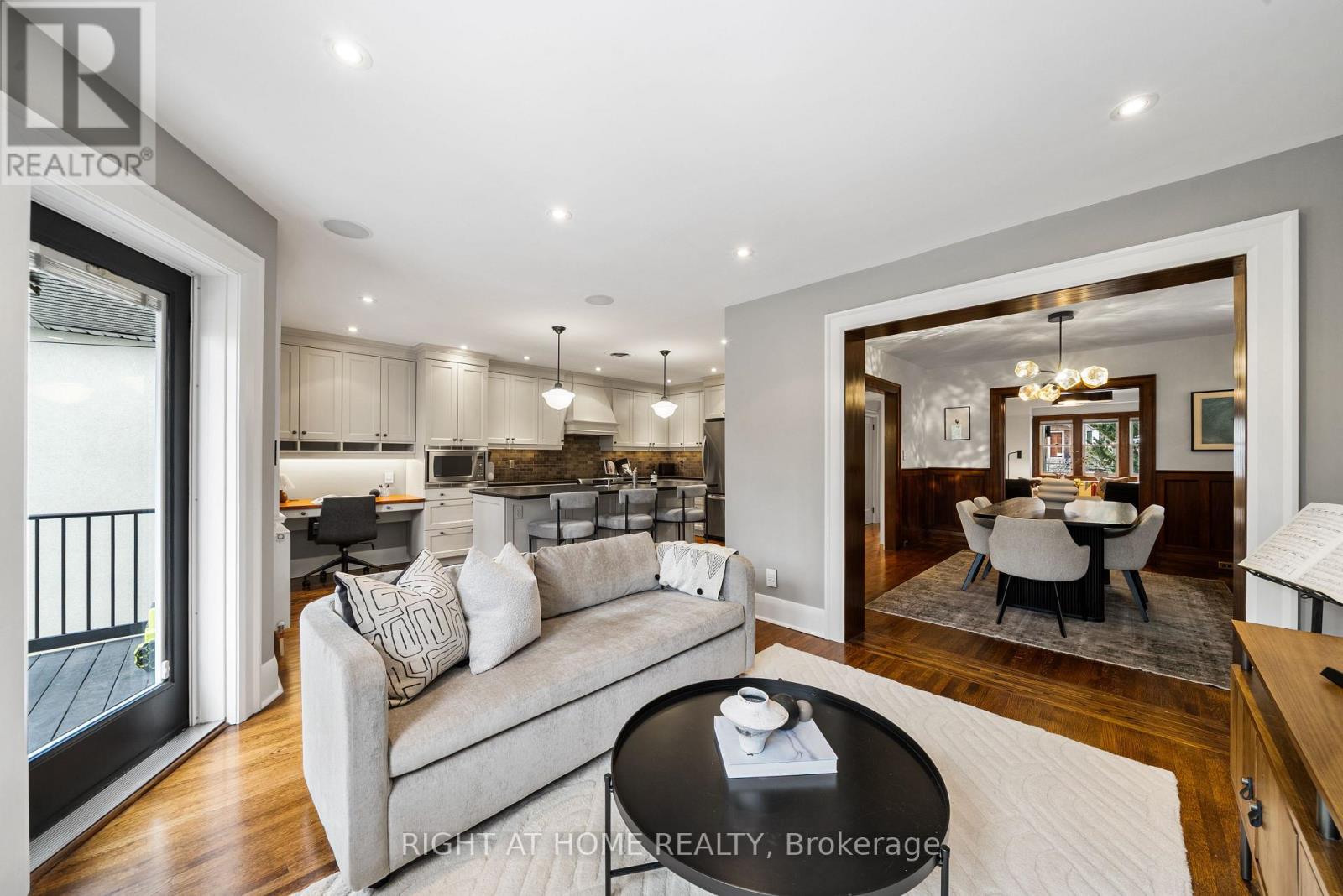 113 Eastbourne Avenue, Toronto, Ontario  M5P 2G4 - Photo 10 - C12953538