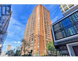 2405 - 633 BAY STREET, Toronto, Ontario
