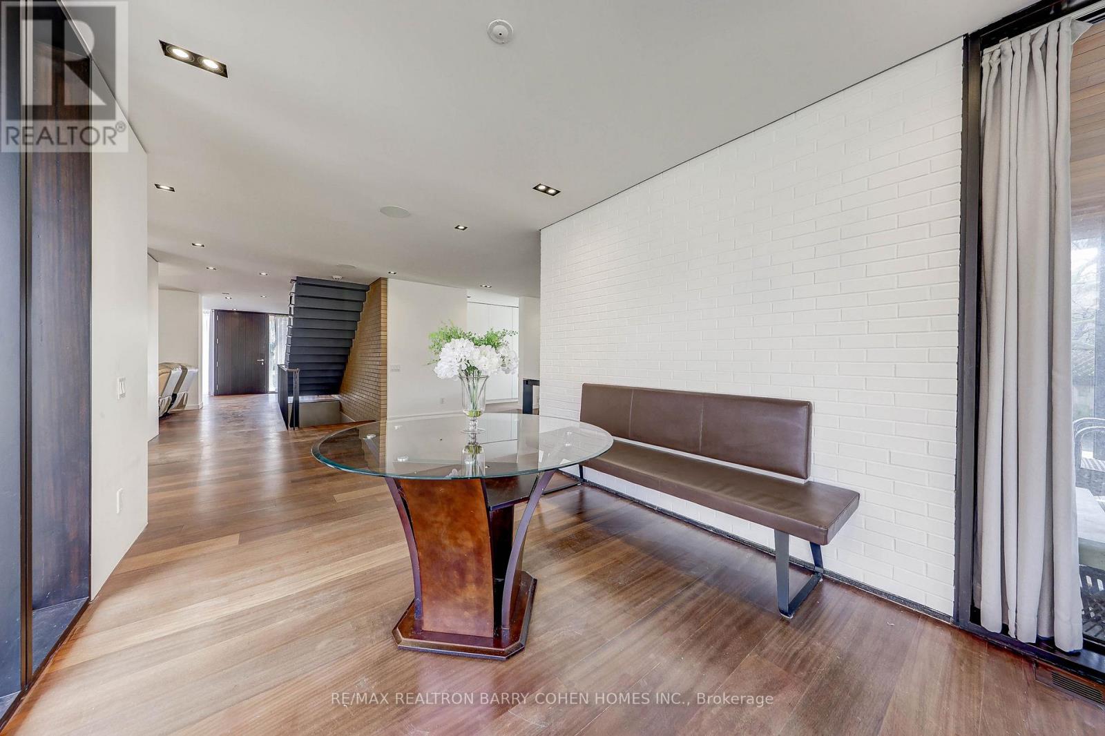 6 Bannatyne Drive, Toronto, Ontario  M2L 2N7 - Photo 14 - C12953646