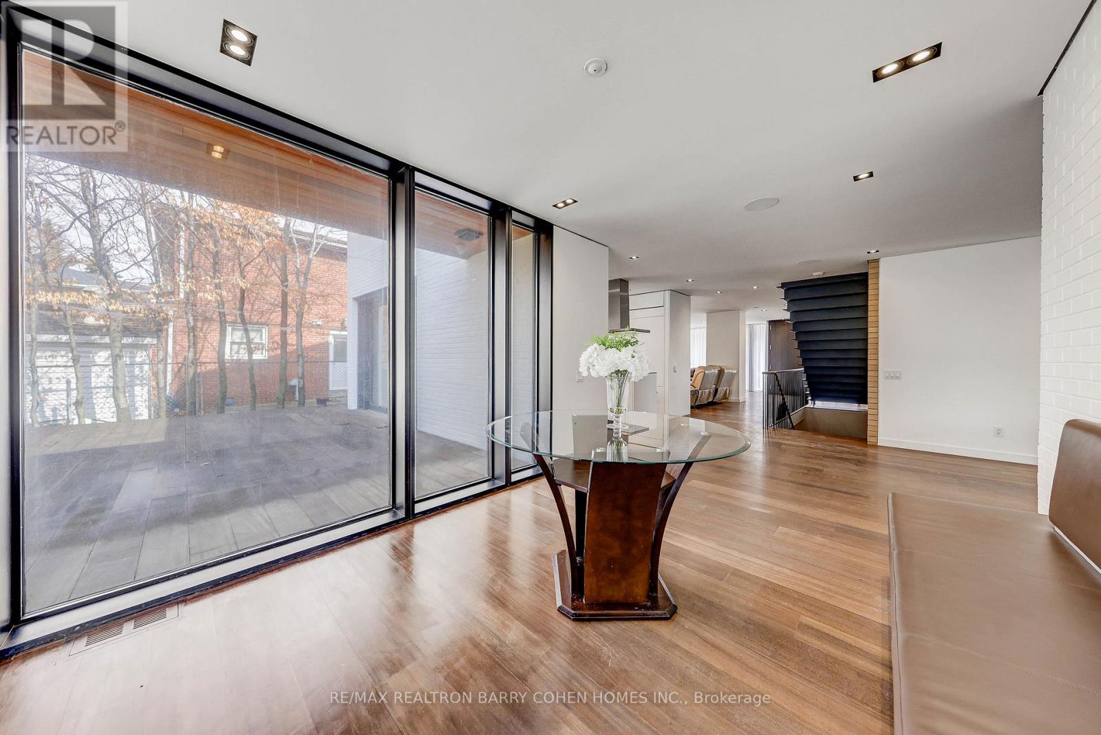 6 Bannatyne Drive, Toronto, Ontario  M2L 2N7 - Photo 15 - C12953646