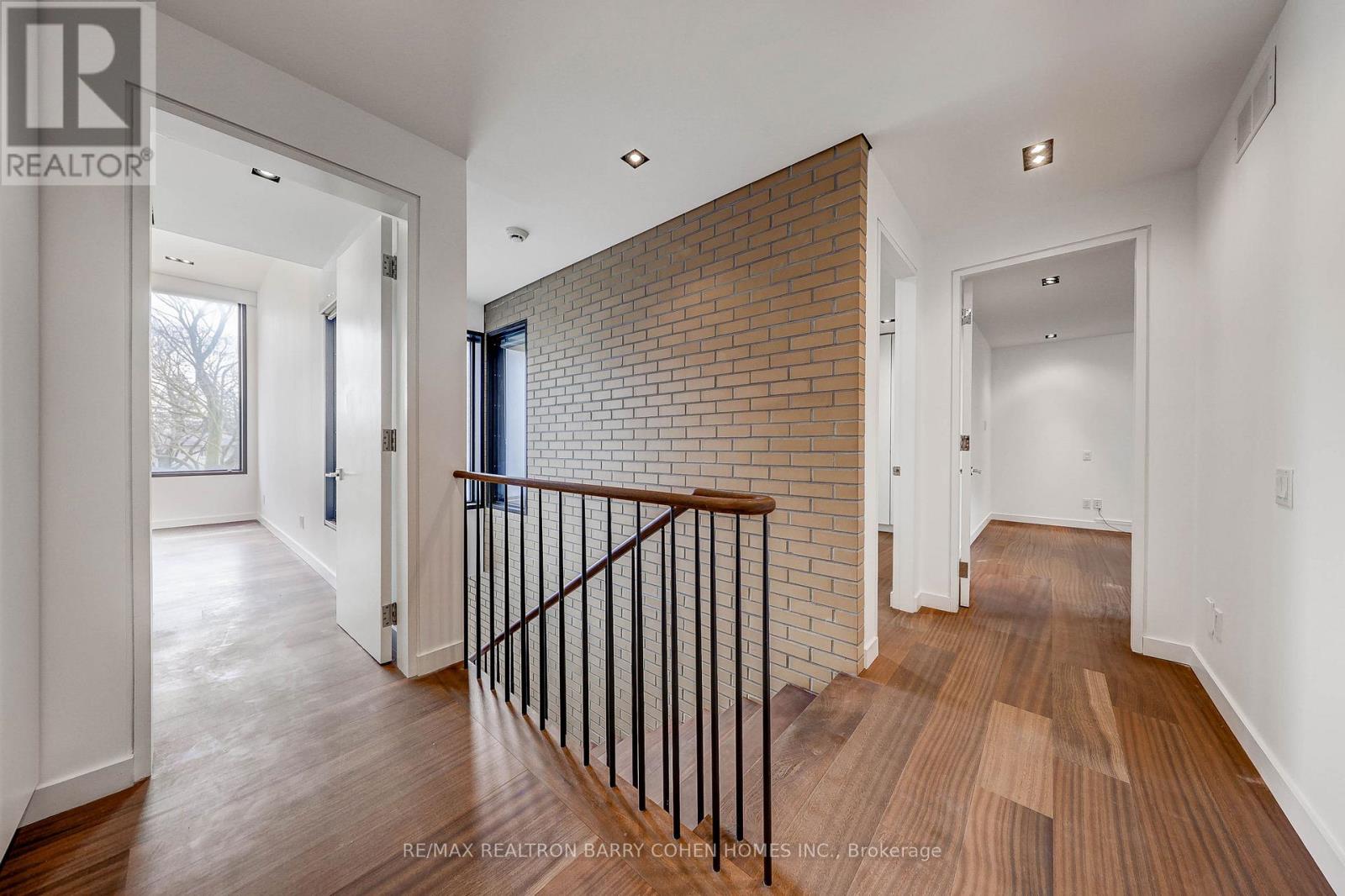 6 Bannatyne Drive, Toronto, Ontario  M2L 2N7 - Photo 22 - C12953646