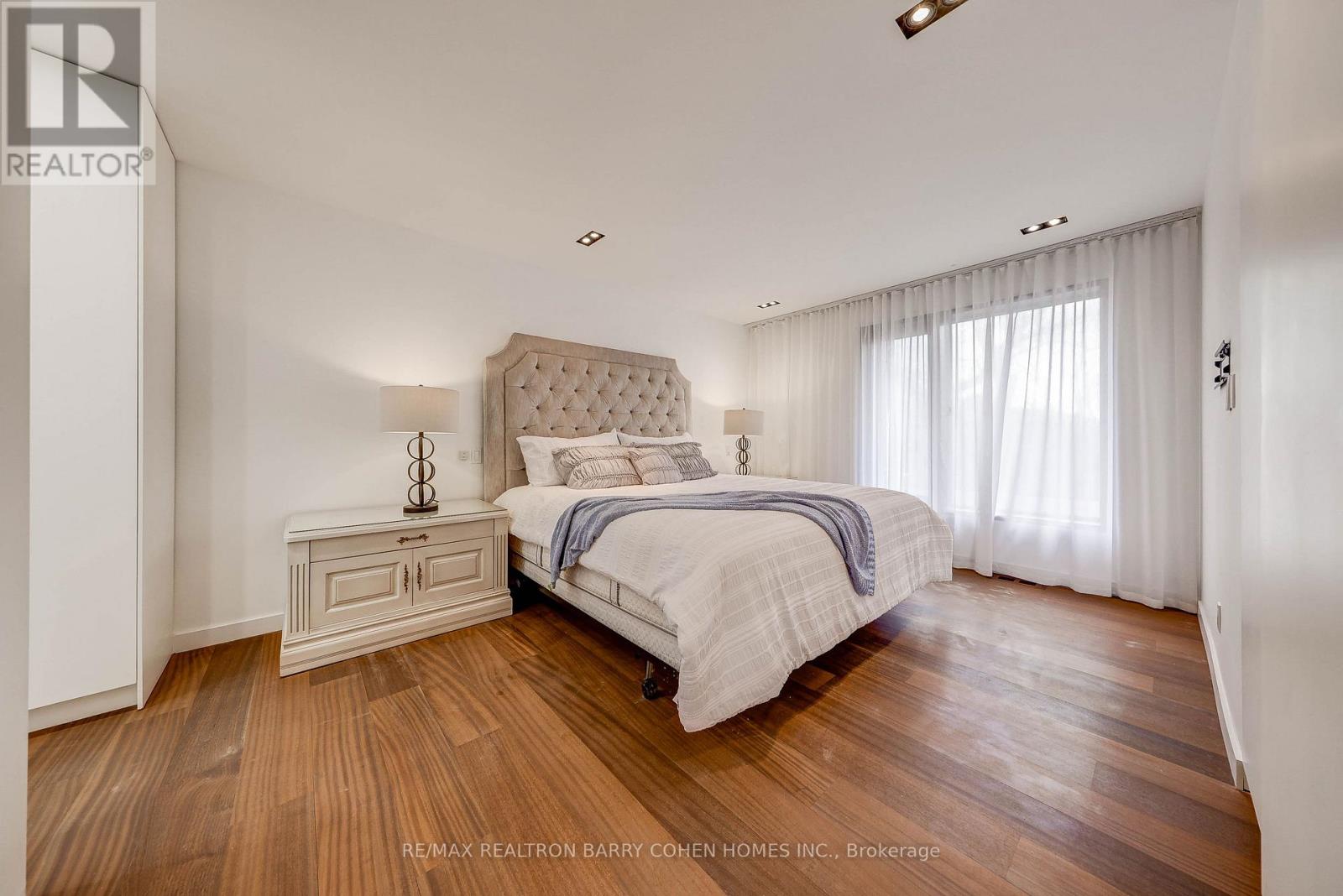 6 Bannatyne Drive, Toronto, Ontario  M2L 2N7 - Photo 30 - C12953646