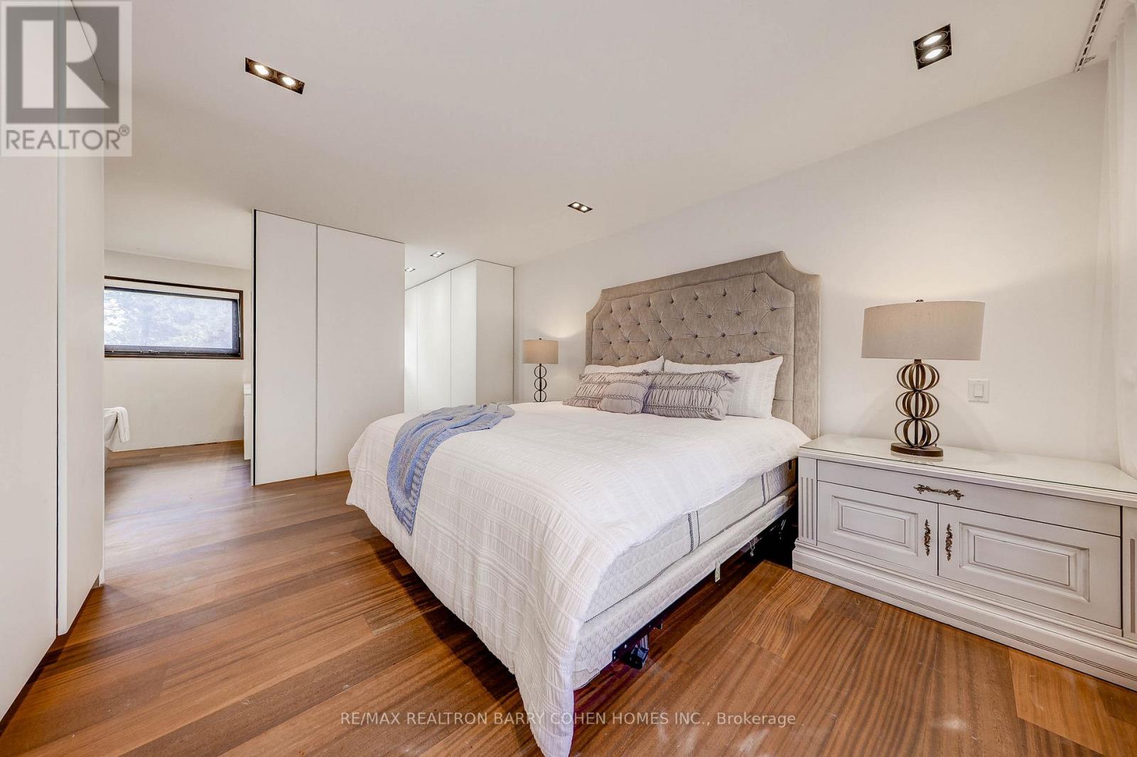 6 Bannatyne Drive, Toronto, Ontario  M2L 2N7 - Photo 31 - C12953646