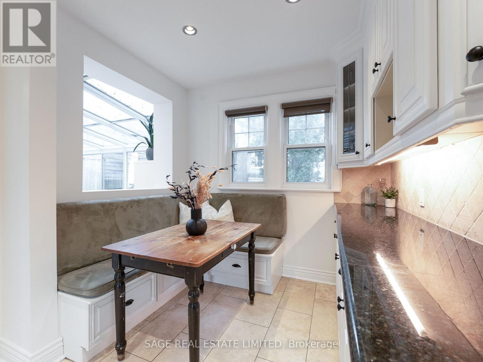 252 Glen Manor Drive W, Toronto, Ontario  M4E 2Y2 - Photo 14 - E12953536