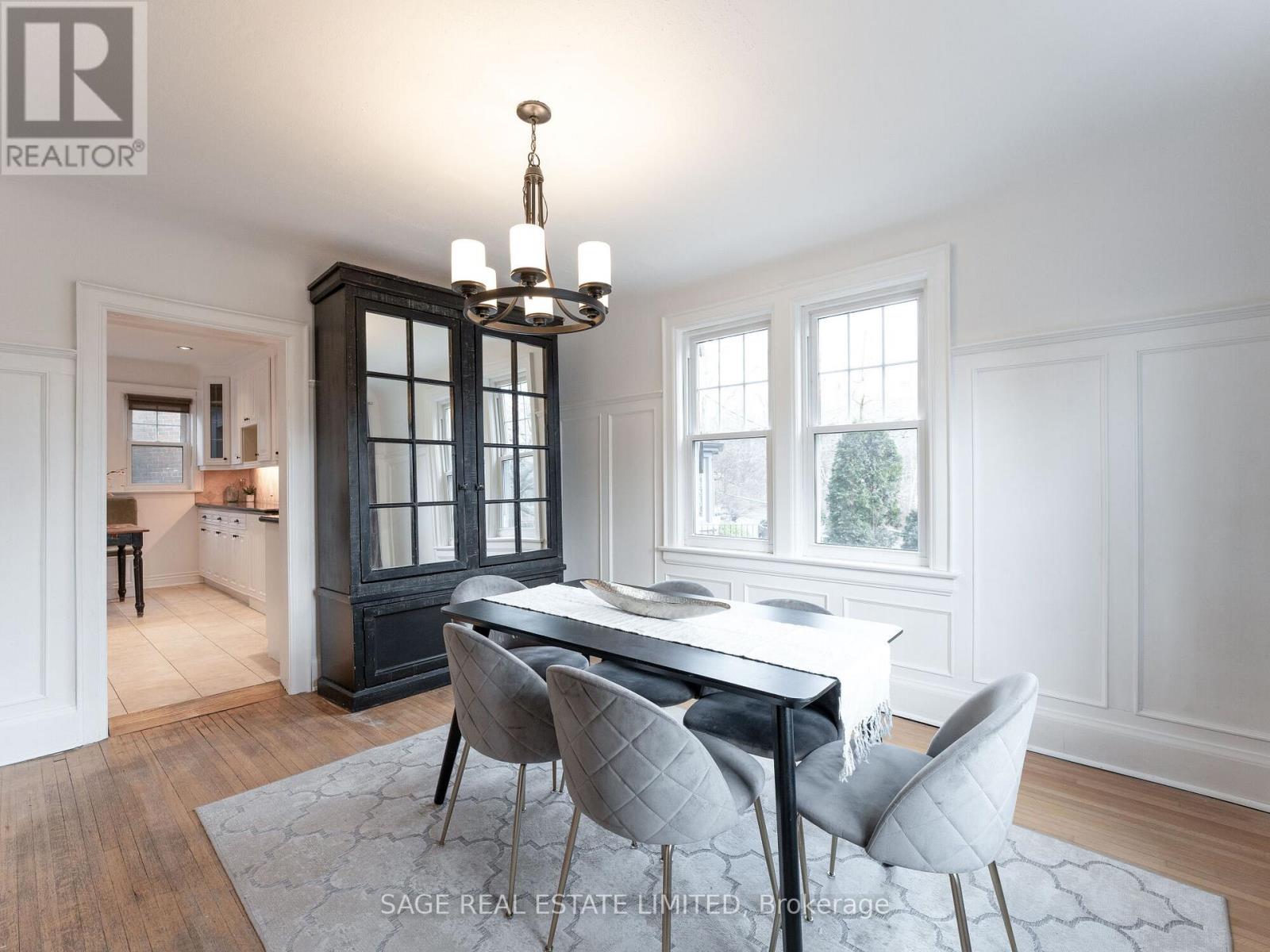 252 Glen Manor Drive W, Toronto, Ontario  M4E 2Y2 - Photo 16 - E12953536