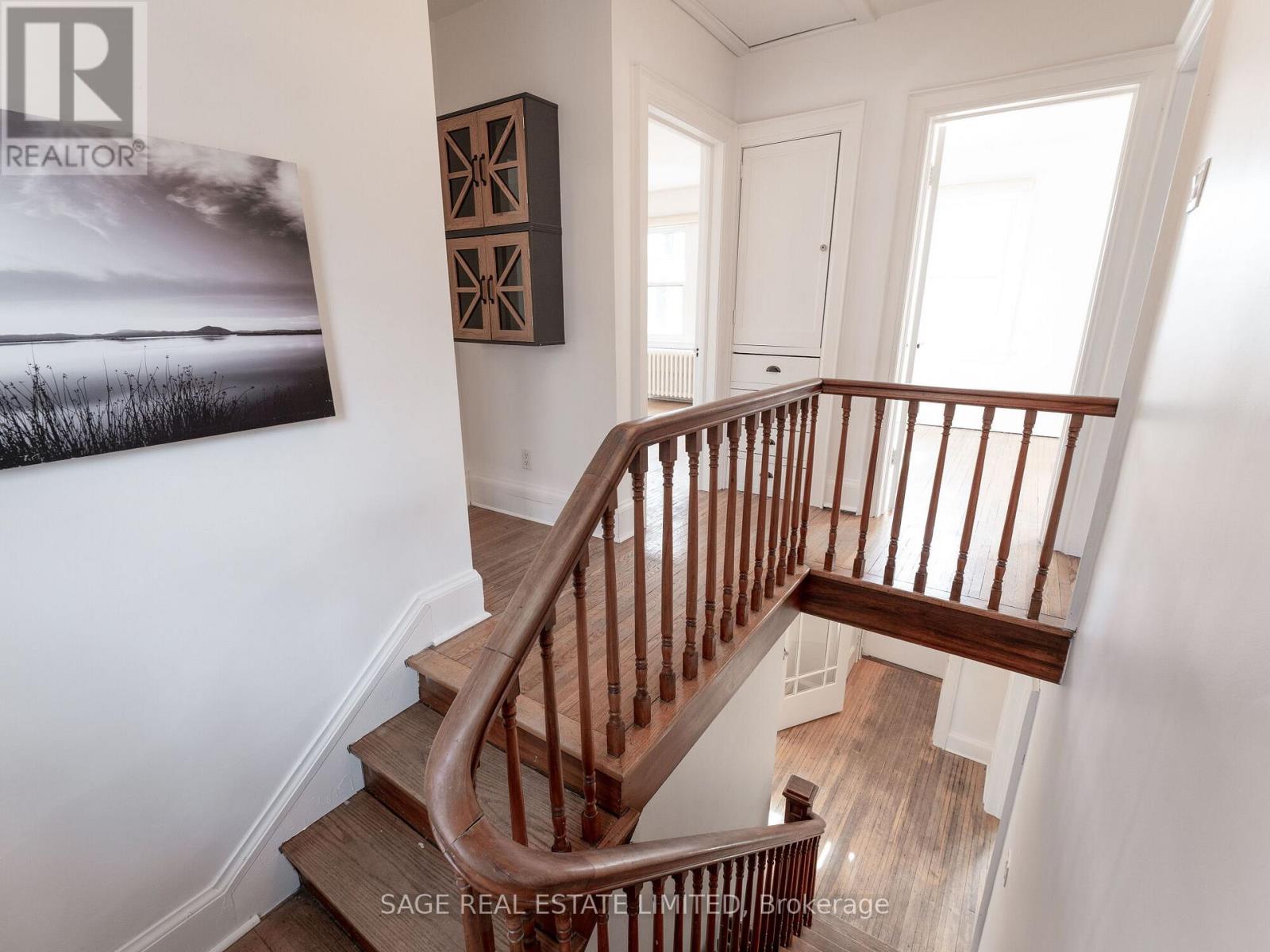 252 Glen Manor Drive W, Toronto, Ontario  M4E 2Y2 - Photo 18 - E12953536