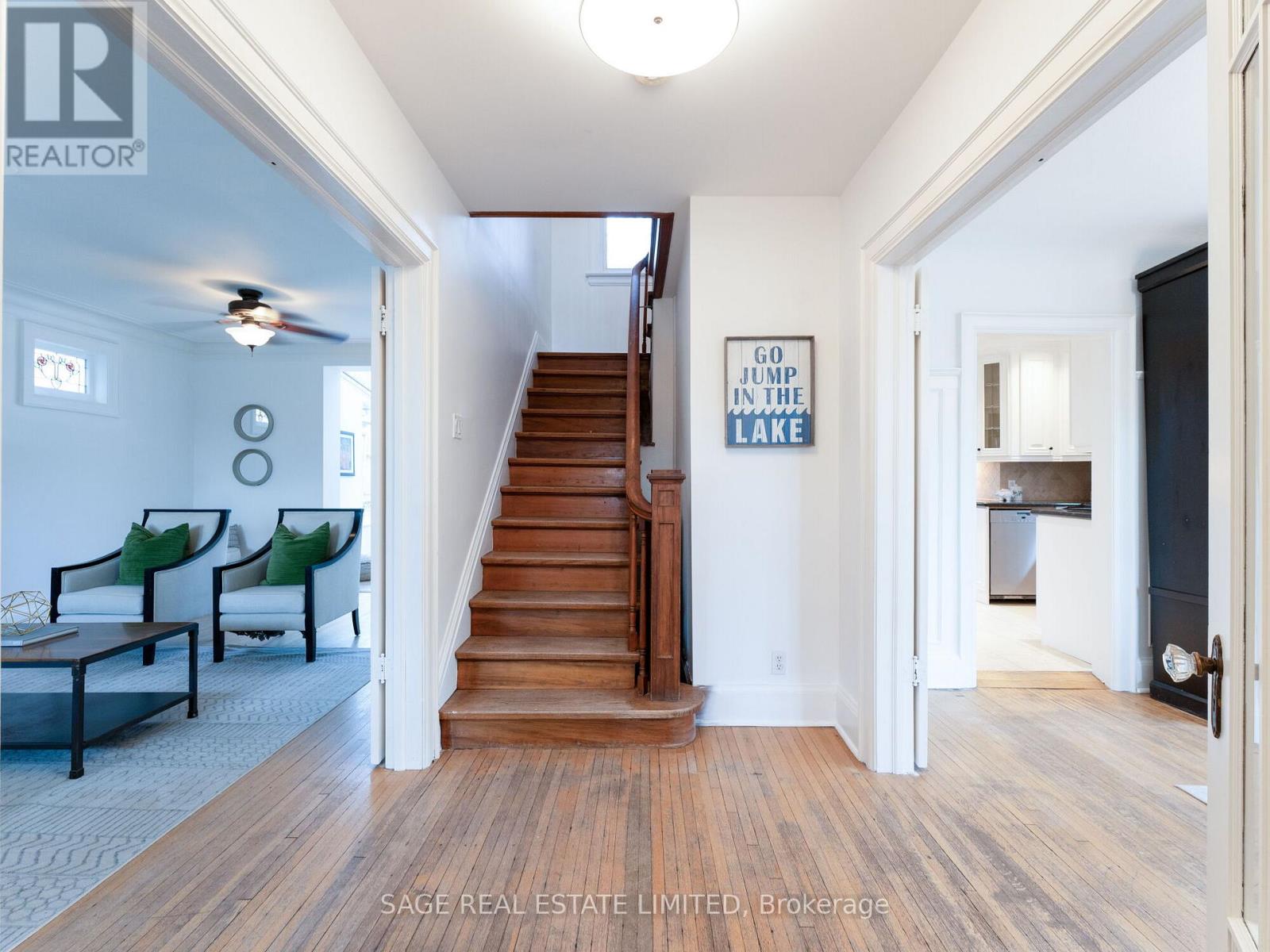 252 Glen Manor Drive W, Toronto, Ontario  M4E 2Y2 - Photo 2 - E12953536