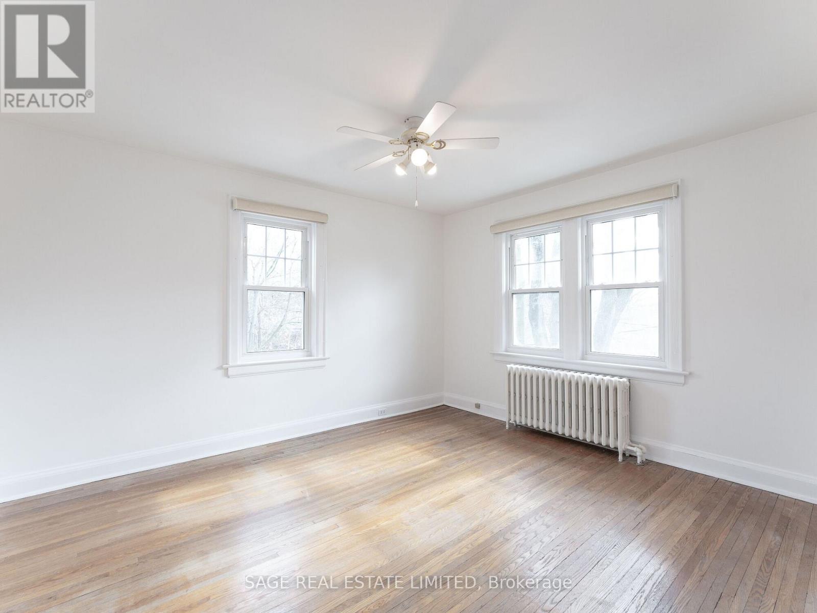 252 Glen Manor Drive W, Toronto, Ontario  M4E 2Y2 - Photo 22 - E12953536