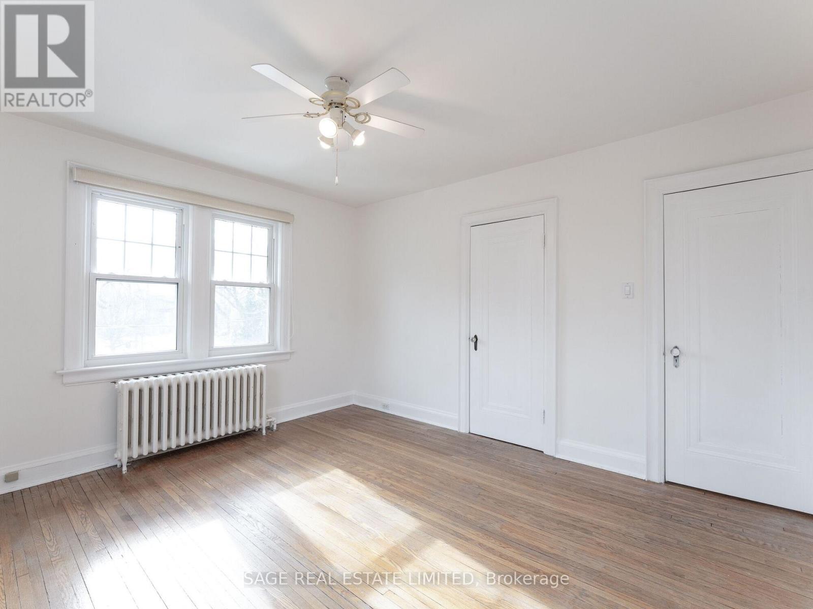 252 Glen Manor Drive W, Toronto, Ontario  M4E 2Y2 - Photo 23 - E12953536