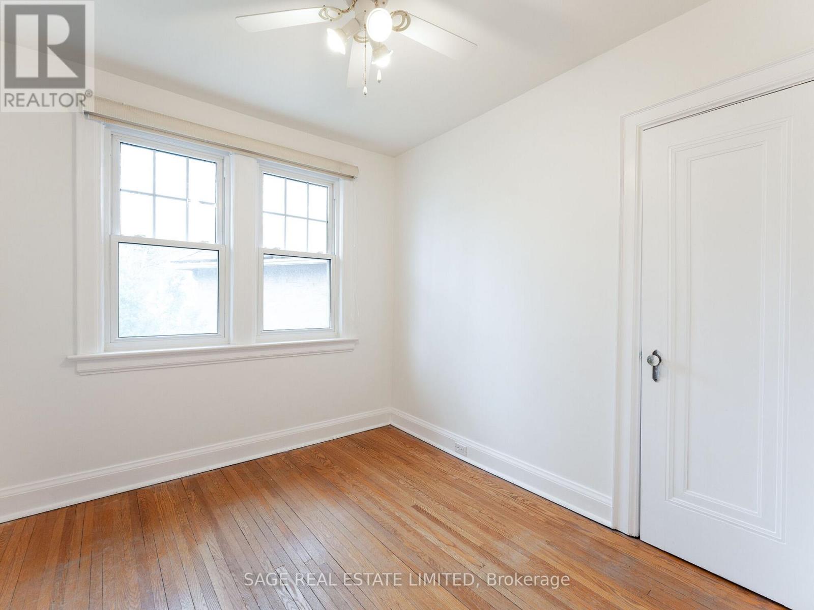 252 Glen Manor Drive W, Toronto, Ontario  M4E 2Y2 - Photo 25 - E12953536