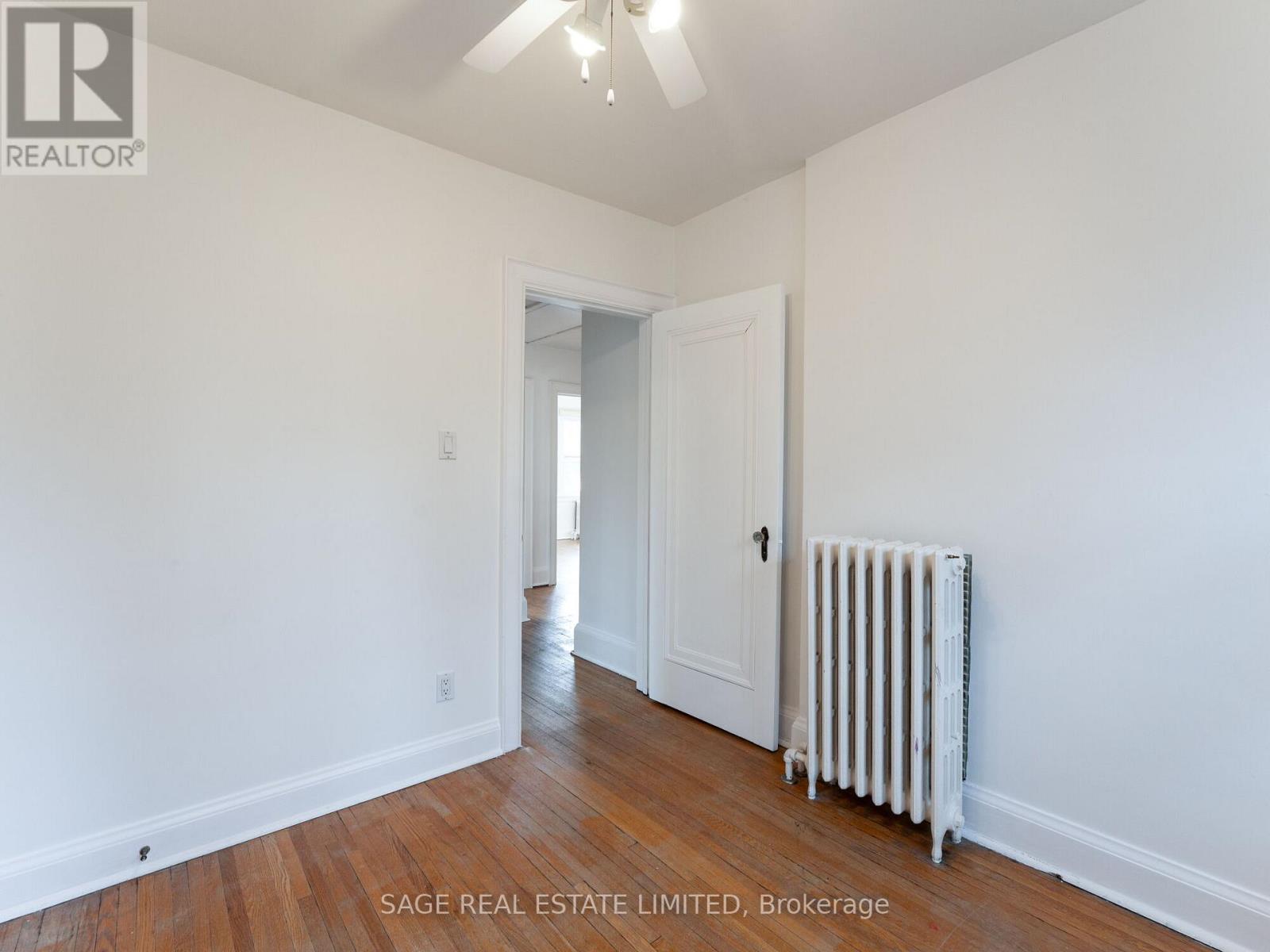 252 Glen Manor Drive W, Toronto, Ontario  M4E 2Y2 - Photo 26 - E12953536