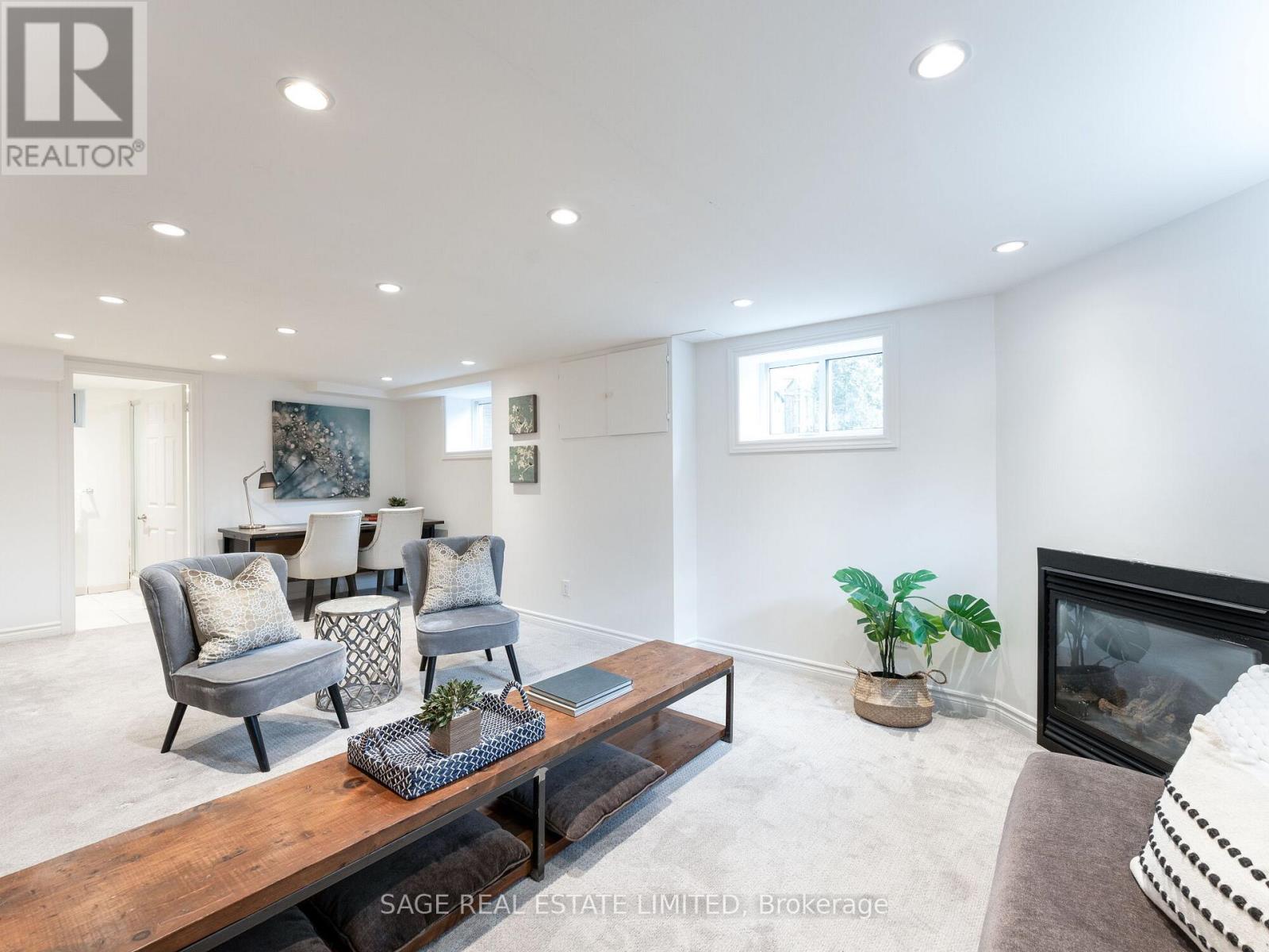 252 Glen Manor Drive W, Toronto, Ontario  M4E 2Y2 - Photo 33 - E12953536