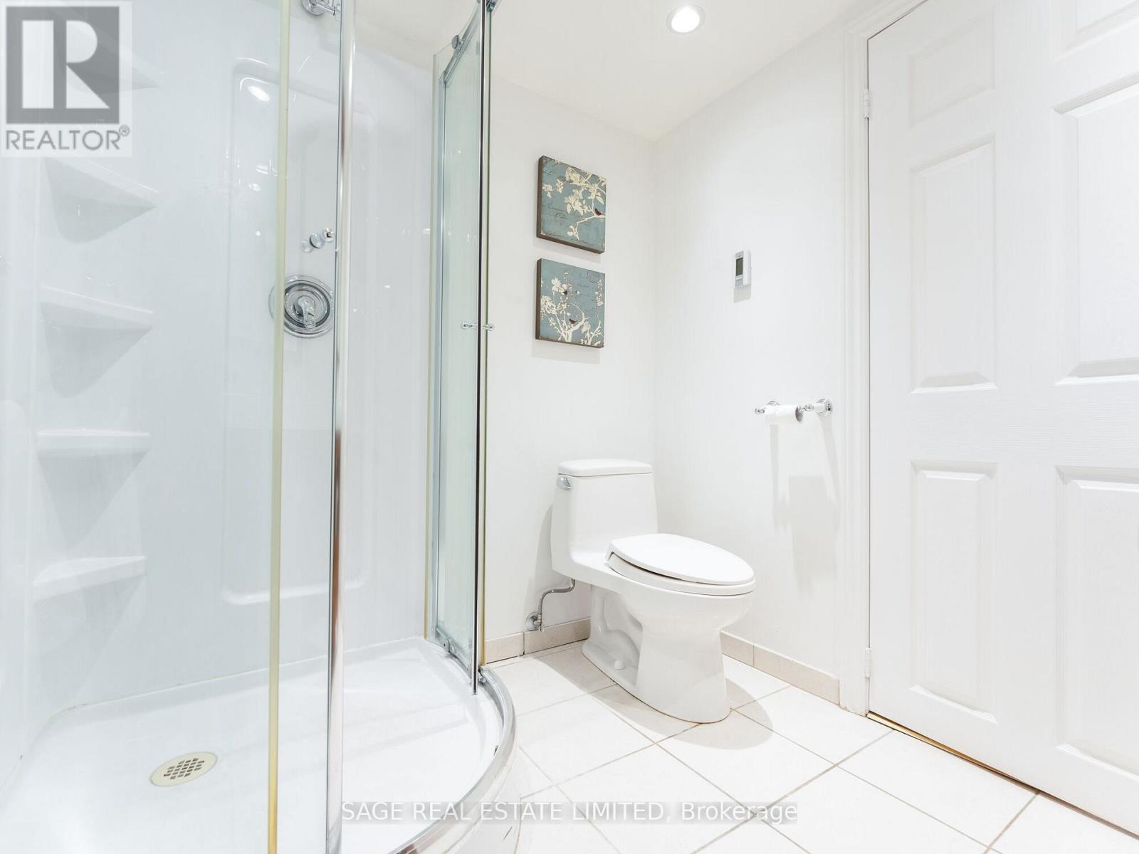 252 Glen Manor Drive W, Toronto, Ontario  M4E 2Y2 - Photo 36 - E12953536