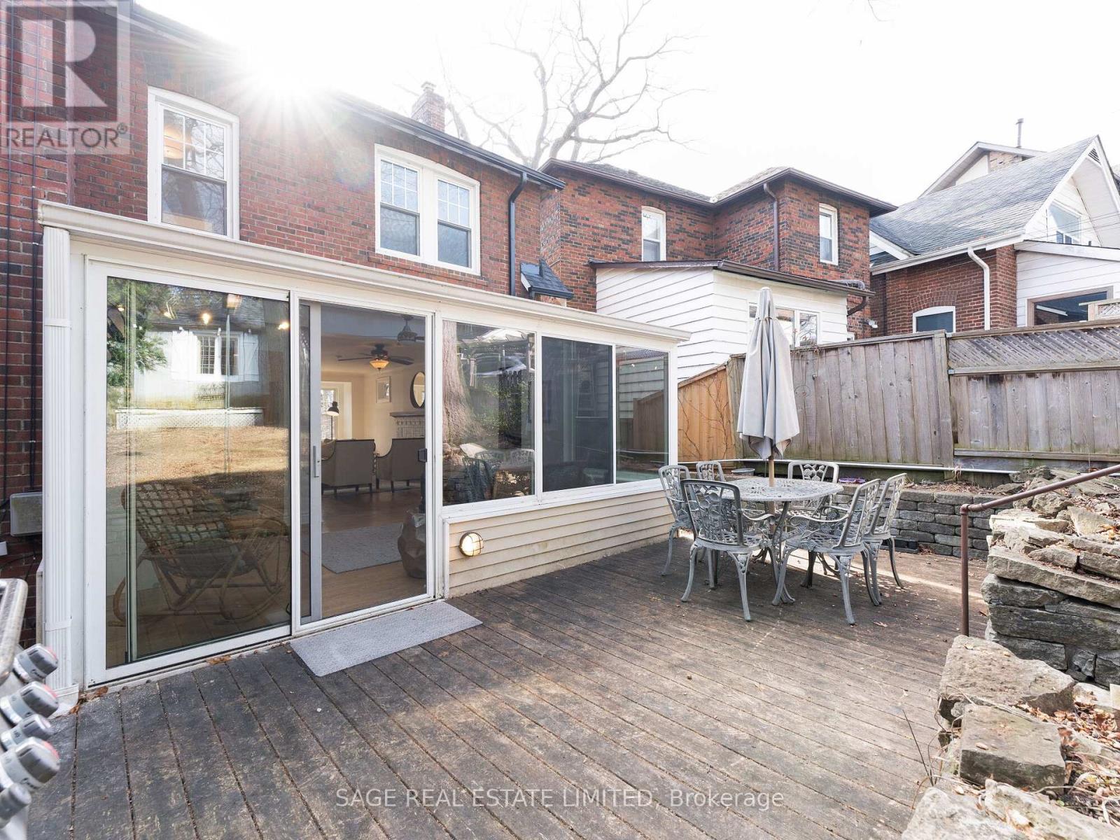 252 Glen Manor Drive W, Toronto, Ontario  M4E 2Y2 - Photo 39 - E12953536