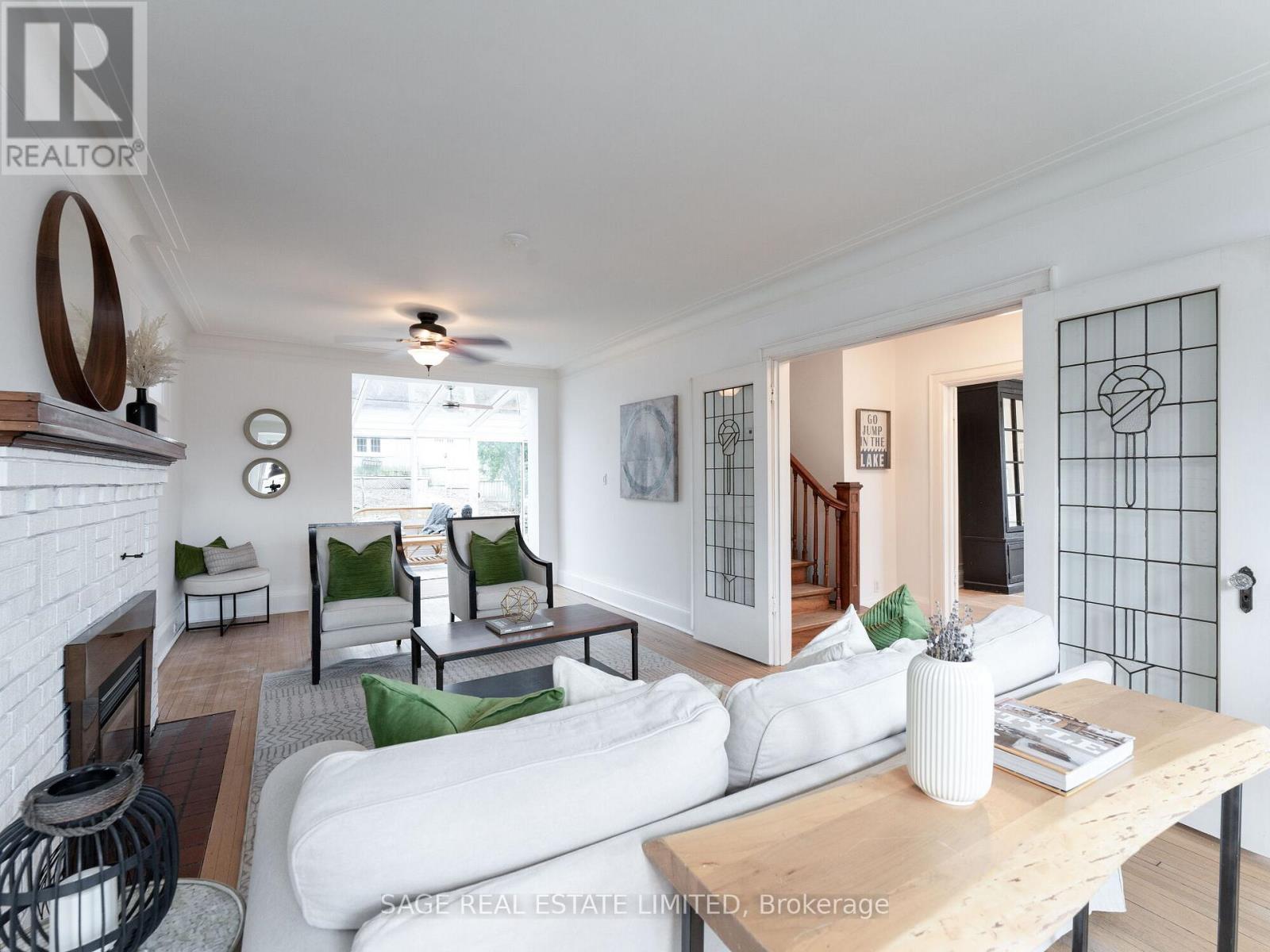 252 Glen Manor Drive W, Toronto, Ontario  M4E 2Y2 - Photo 5 - E12953536