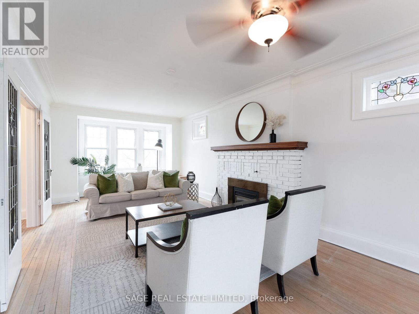 252 Glen Manor Drive W, Toronto, Ontario  M4E 2Y2 - Photo 6 - E12953536