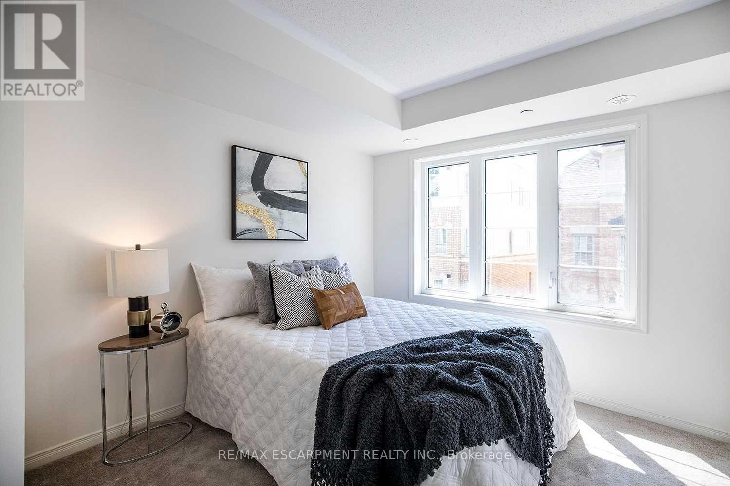 2213 Chevron Prince Path S, Oshawa, Ontario  L1L 0K9 - Photo 6 - E12953734