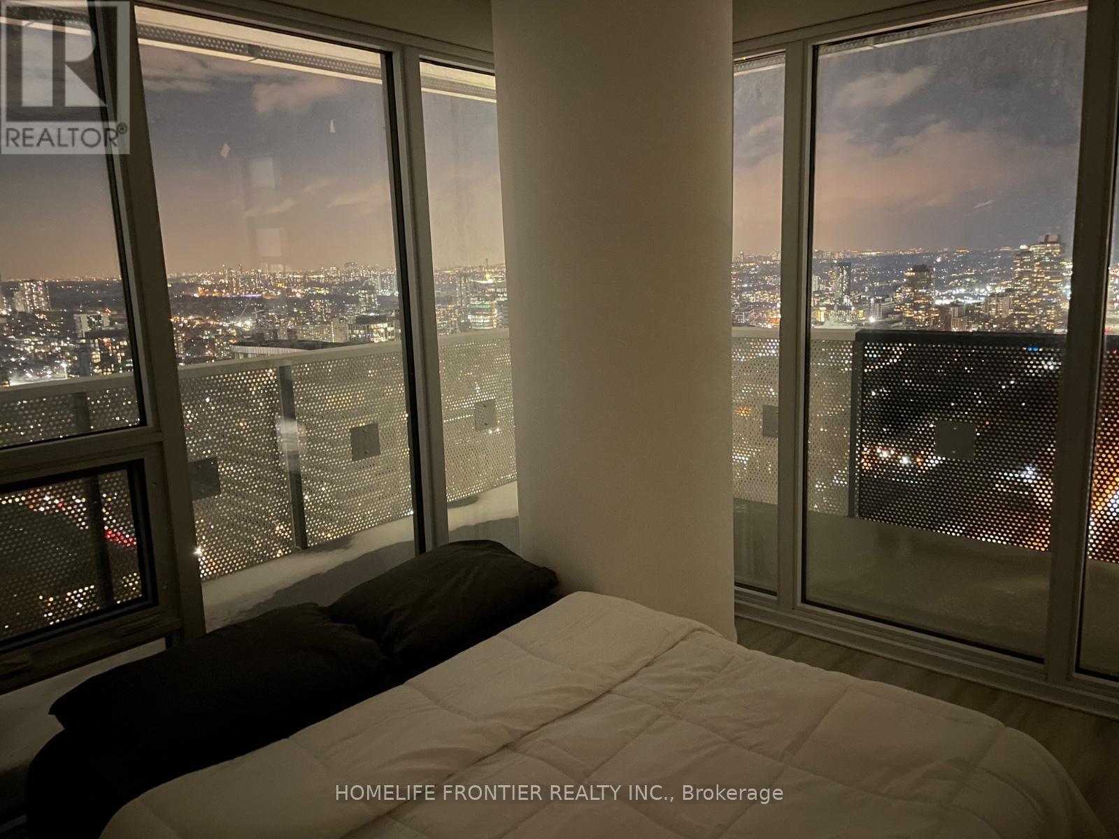 4705 - 55 Cooper Street, Toronto, Ontario  M5E 0G1 - Photo 2 - C12953456