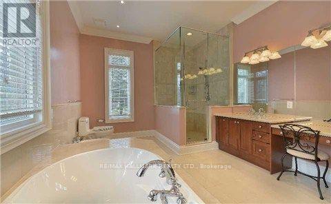 11 Cranborne Chase, Whitchurch-Stouffville, Ontario  L4A 0C6 - Photo 10 - N12953598