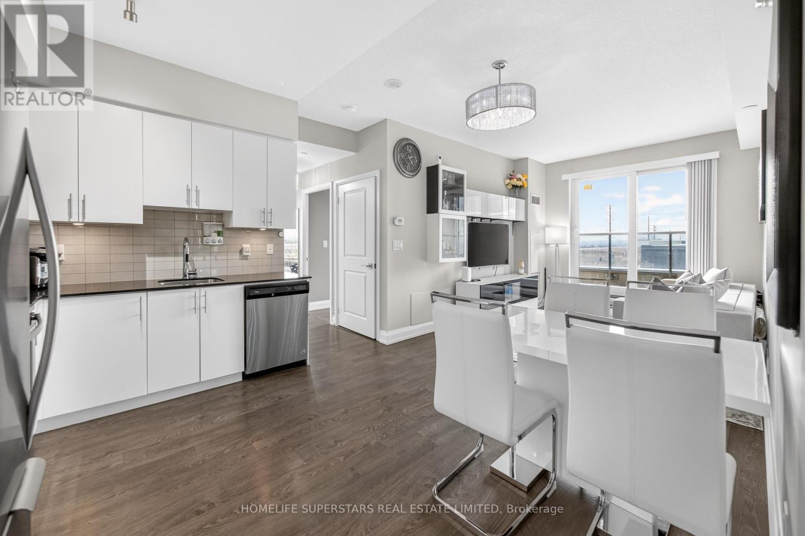 423 - 3600 HIGHWAY 7 W, Vaughan, Ontario