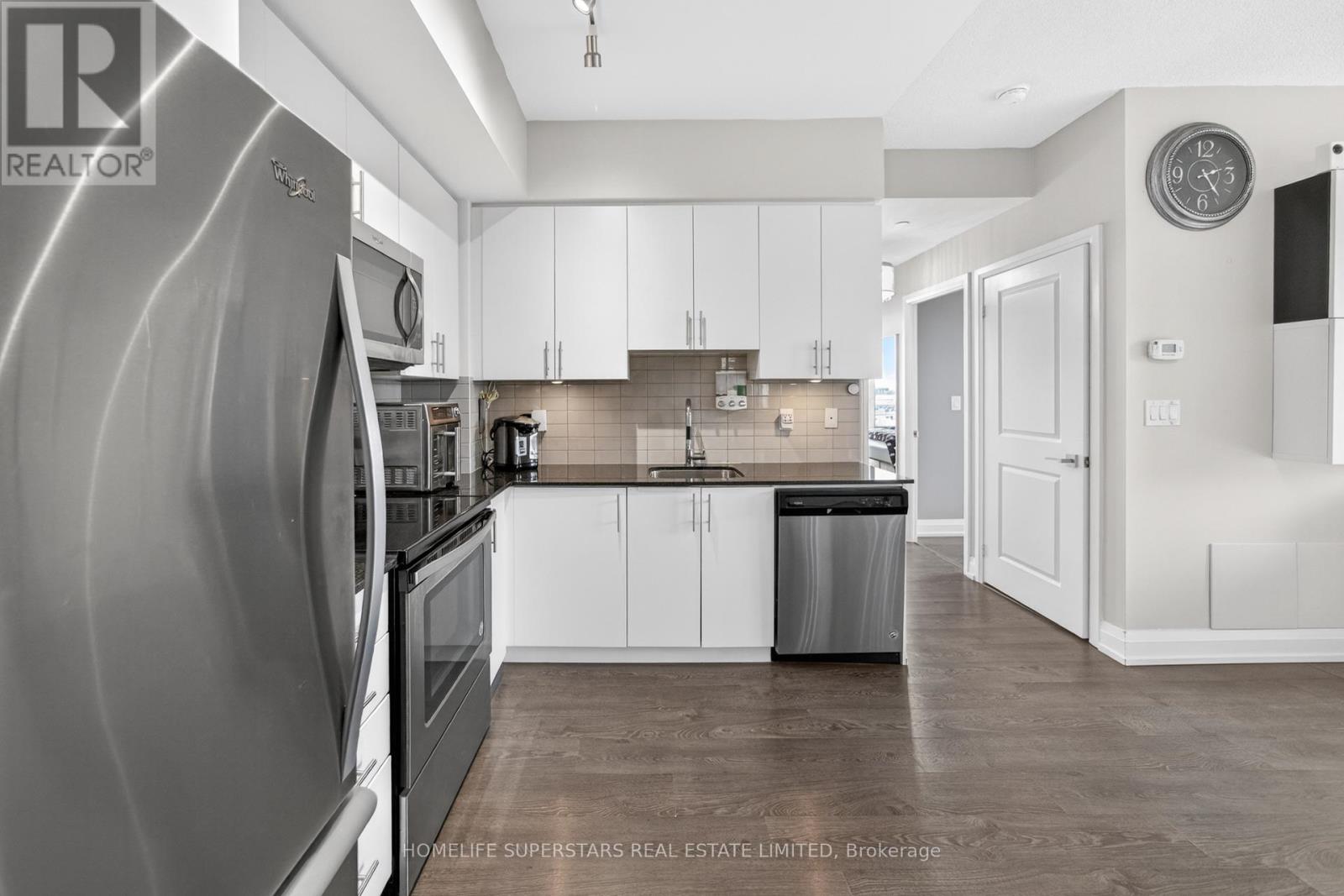 423 - 3600 Highway 7 W, Vaughan, Ontario  L4L 0G7 - Photo 9 - N12953620