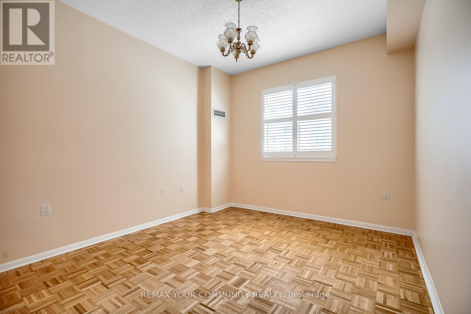 109 - 2502 Rutherford Road, Vaughan, Ontario  L4K 5N6 - Photo 33 - N12953622