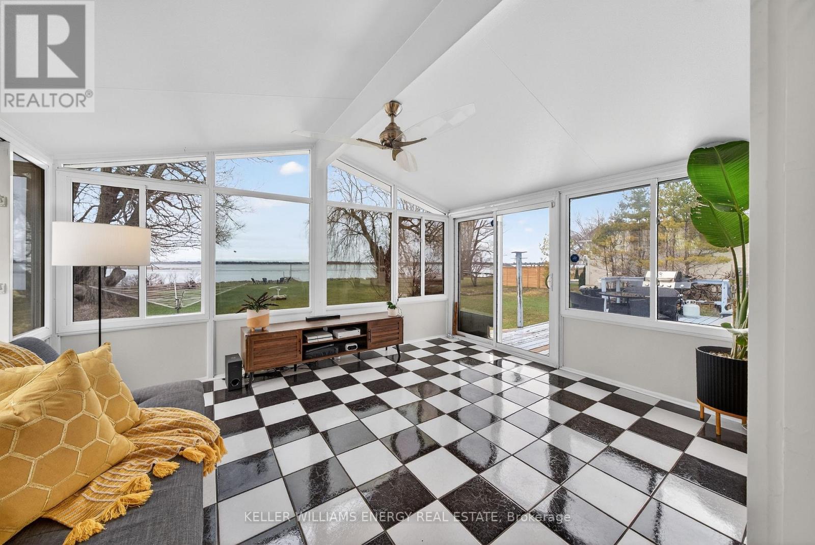 602 Hiscock Shores Road, Prince Edward County, Ontario  K0K 1L0 - Photo 16 - X12950724