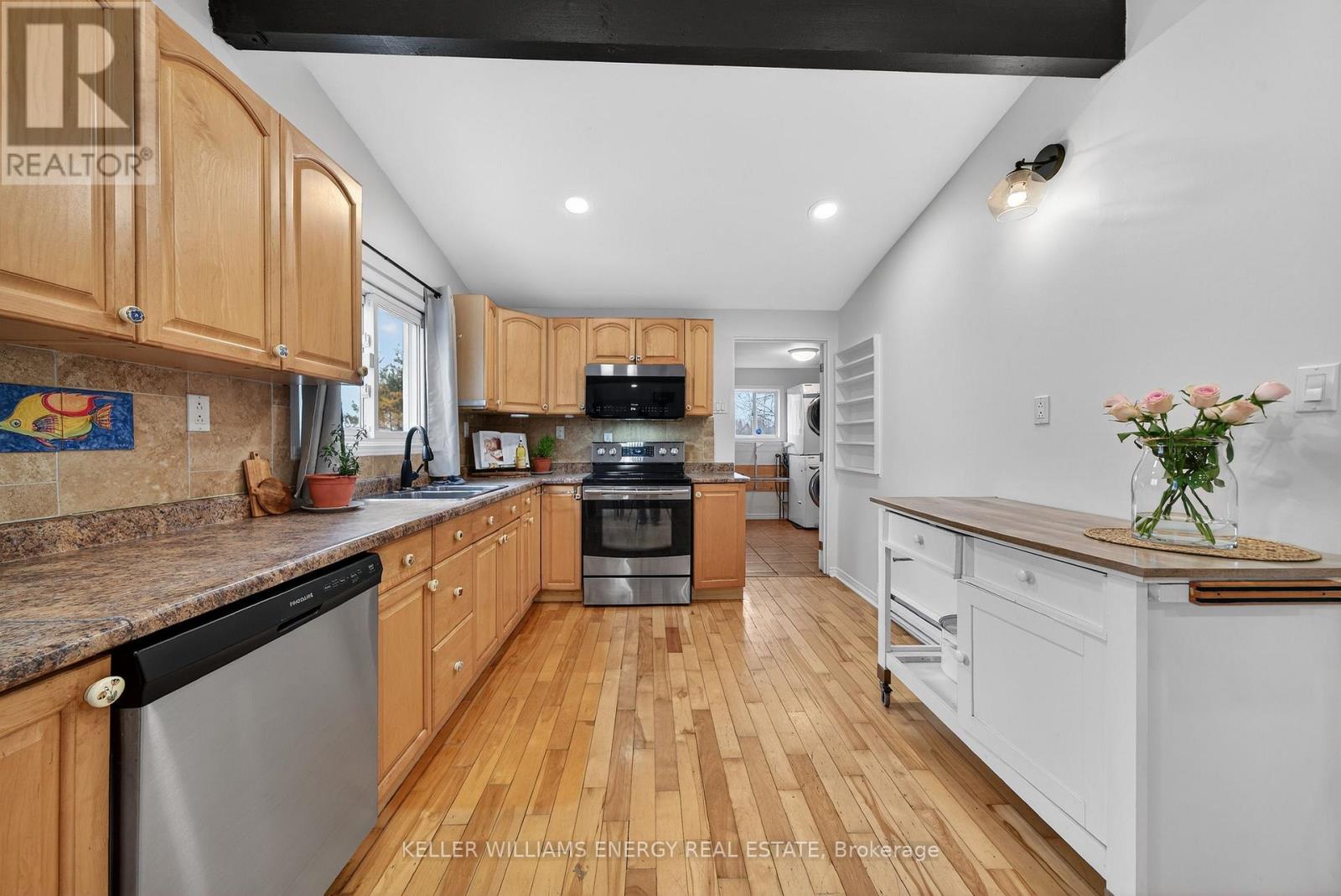 602 Hiscock Shores Road, Prince Edward County, Ontario  K0K 1L0 - Photo 8 - X12950724