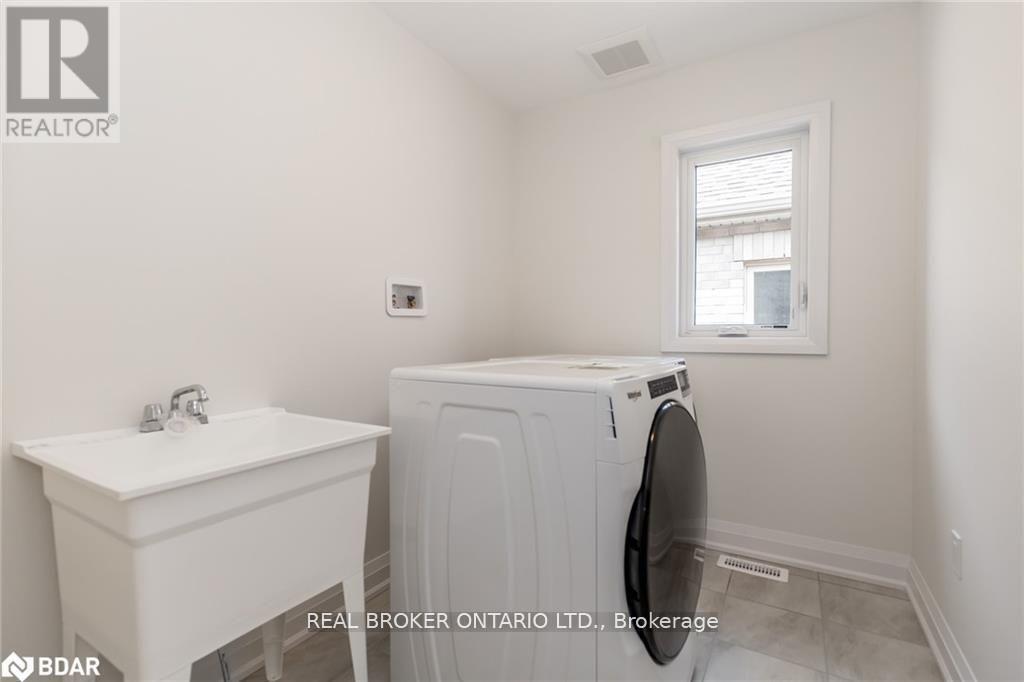 11 Sweet Cicely Street, Springwater, Ontario  L9X 2C7 - Photo 18 - S12953534