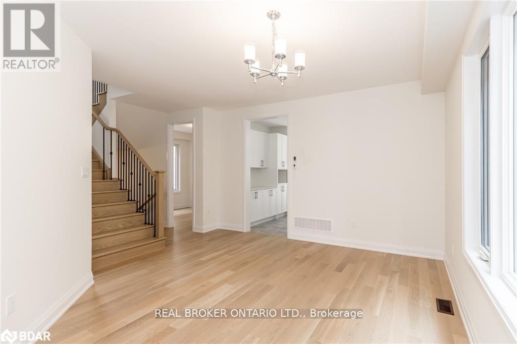 11 Sweet Cicely Street, Springwater, Ontario  L9X 2C7 - Photo 6 - S12953534