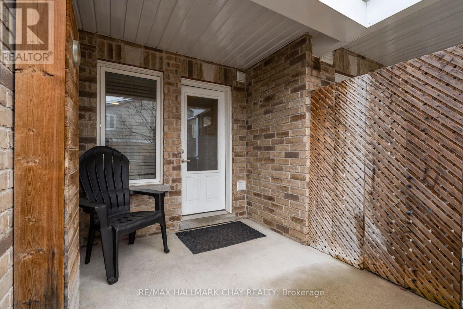 38 - 75 Prince William Way, Barrie (Innis-Shore), Ontario  L4N 7P5 - Photo 2 - S12953584