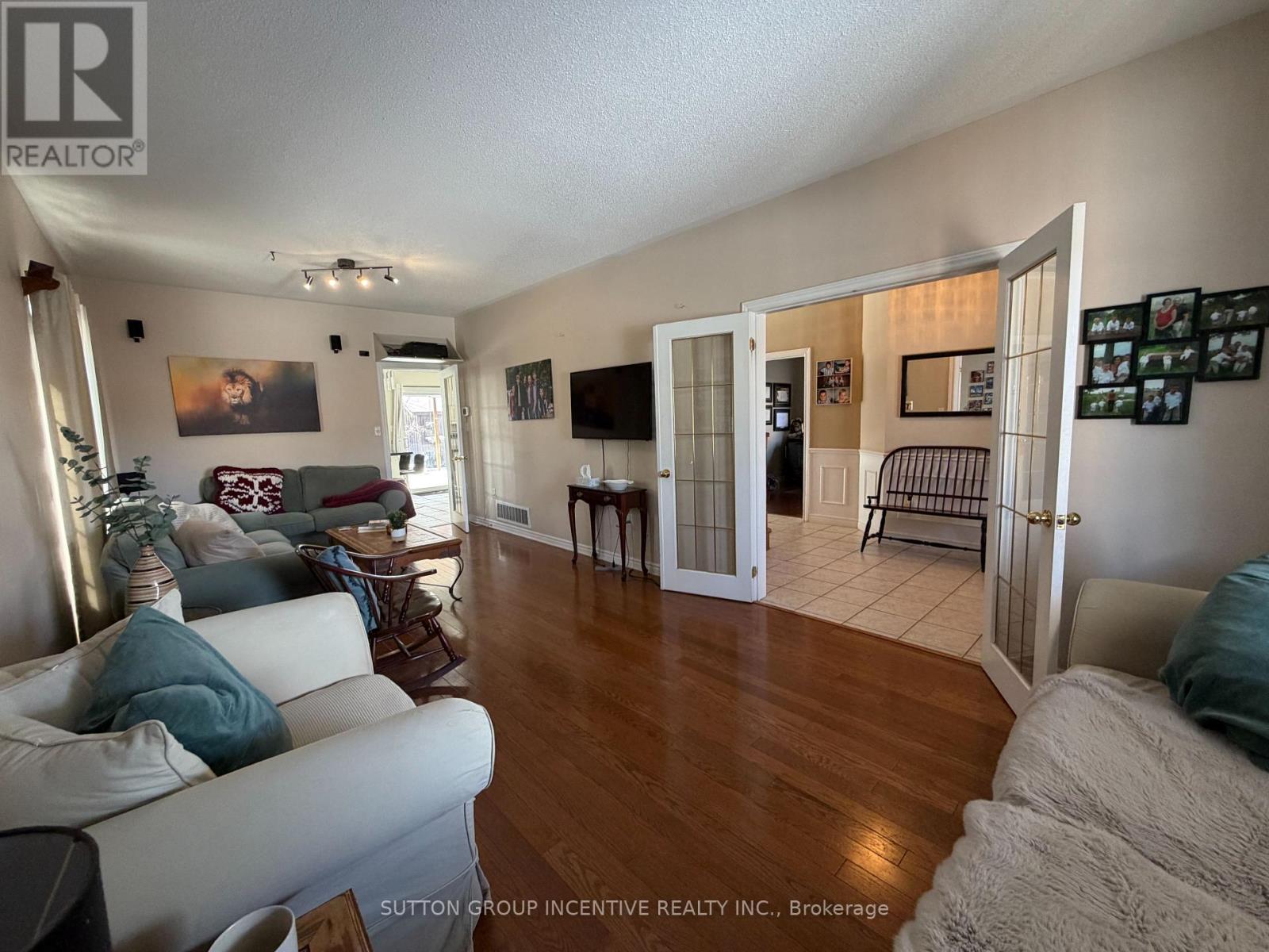 1 Buman Court, Barrie, Ontario  L4N 0L3 - Photo 6 - S12953700