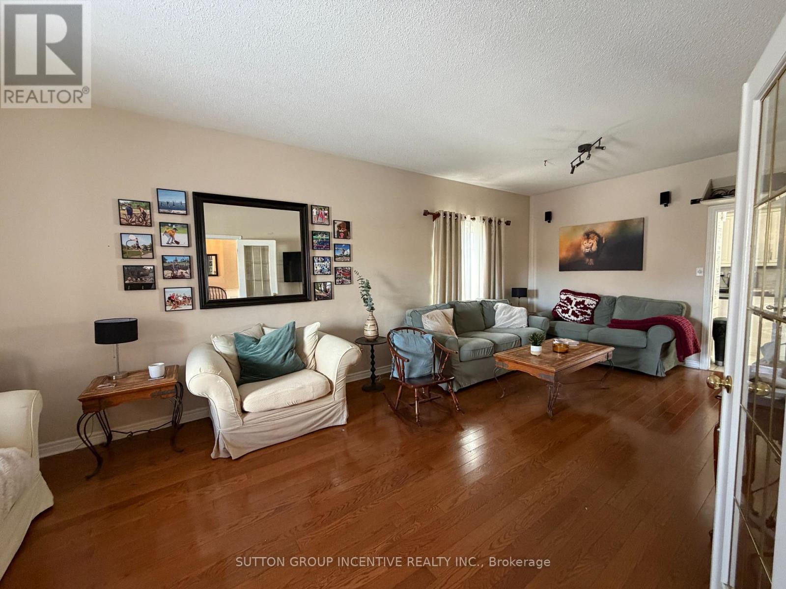 1 Buman Court, Barrie, Ontario  L4N 0L3 - Photo 8 - S12953700