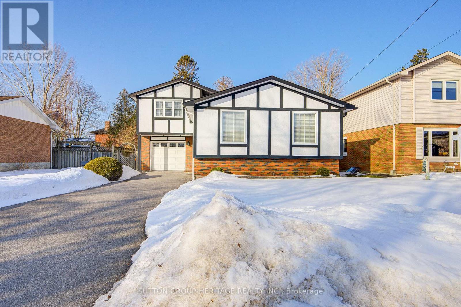 165 Maher Street, Cobourg, Ontario  K9A 4S9 - Photo 2 - X12856852