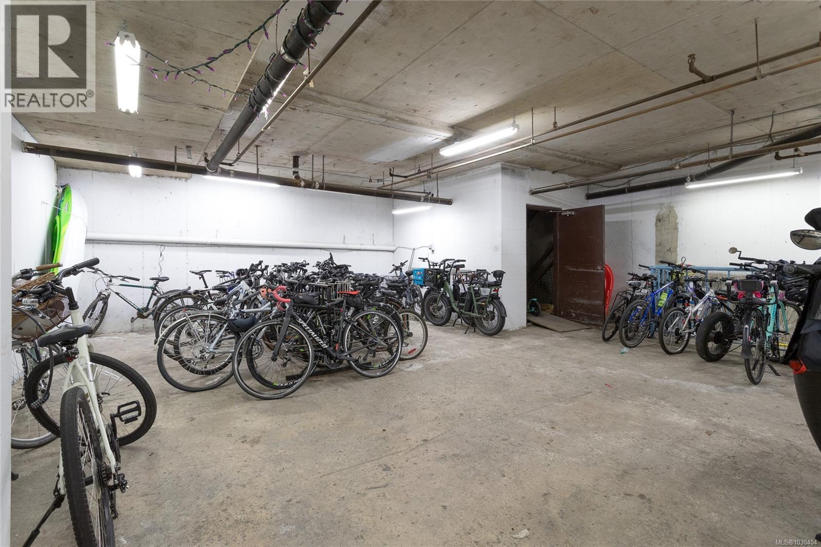 11 333 Robert St, Victoria, British Columbia  V9A 3L3 - Photo 30 - 1030404