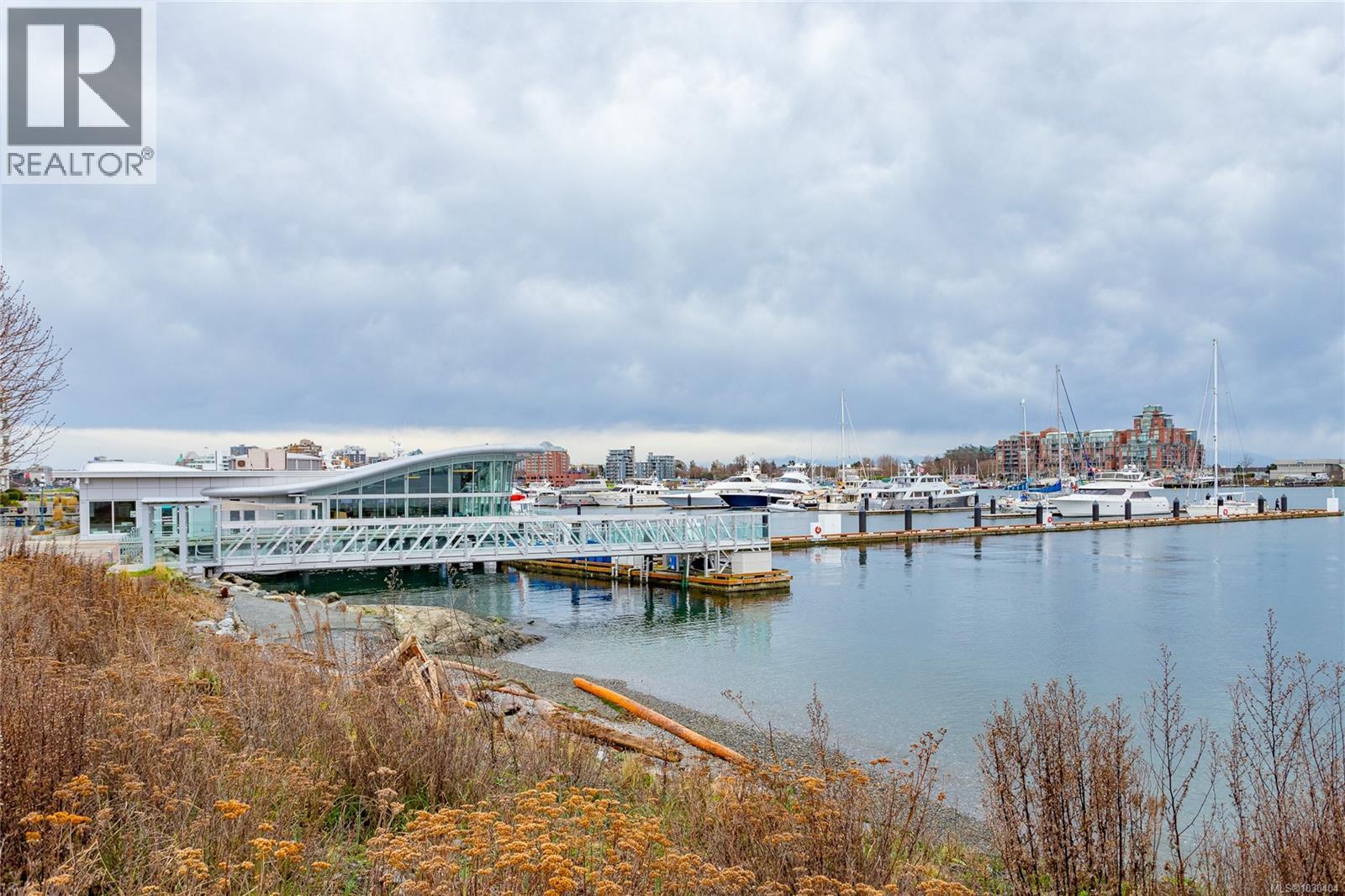 11 333 Robert St, Victoria, British Columbia  V9A 3L3 - Photo 39 - 1030404