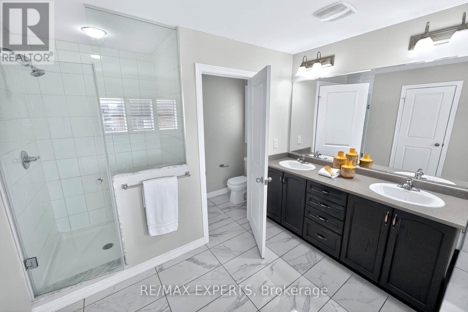 31 Gillis Road, Brampton, Ontario  L7A 4V6 - Photo 17 - W12953566