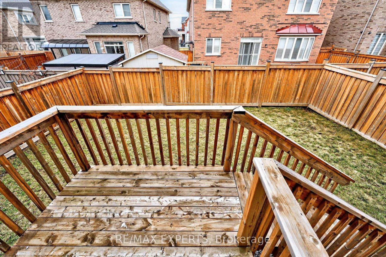 31 Gillis Road, Brampton, Ontario  L7A 4V6 - Photo 37 - W12953566