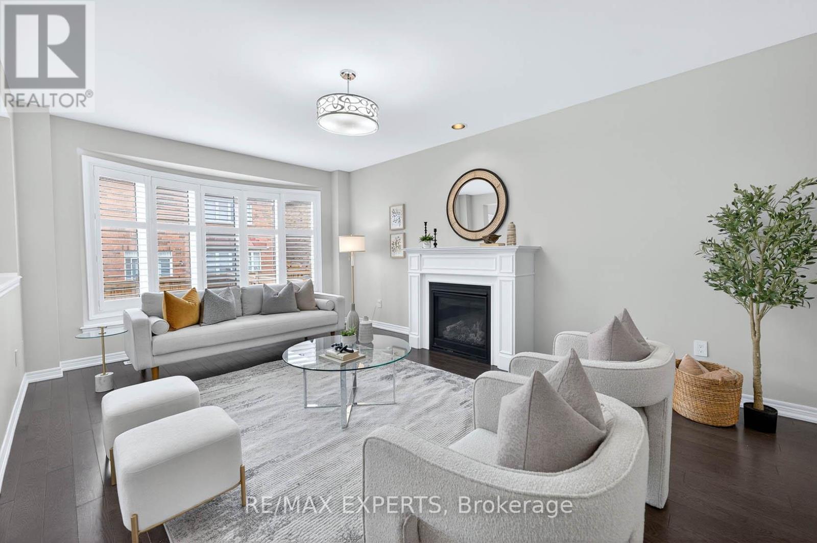 31 Gillis Road, Brampton, Ontario  L7A 4V6 - Photo 7 - W12953566