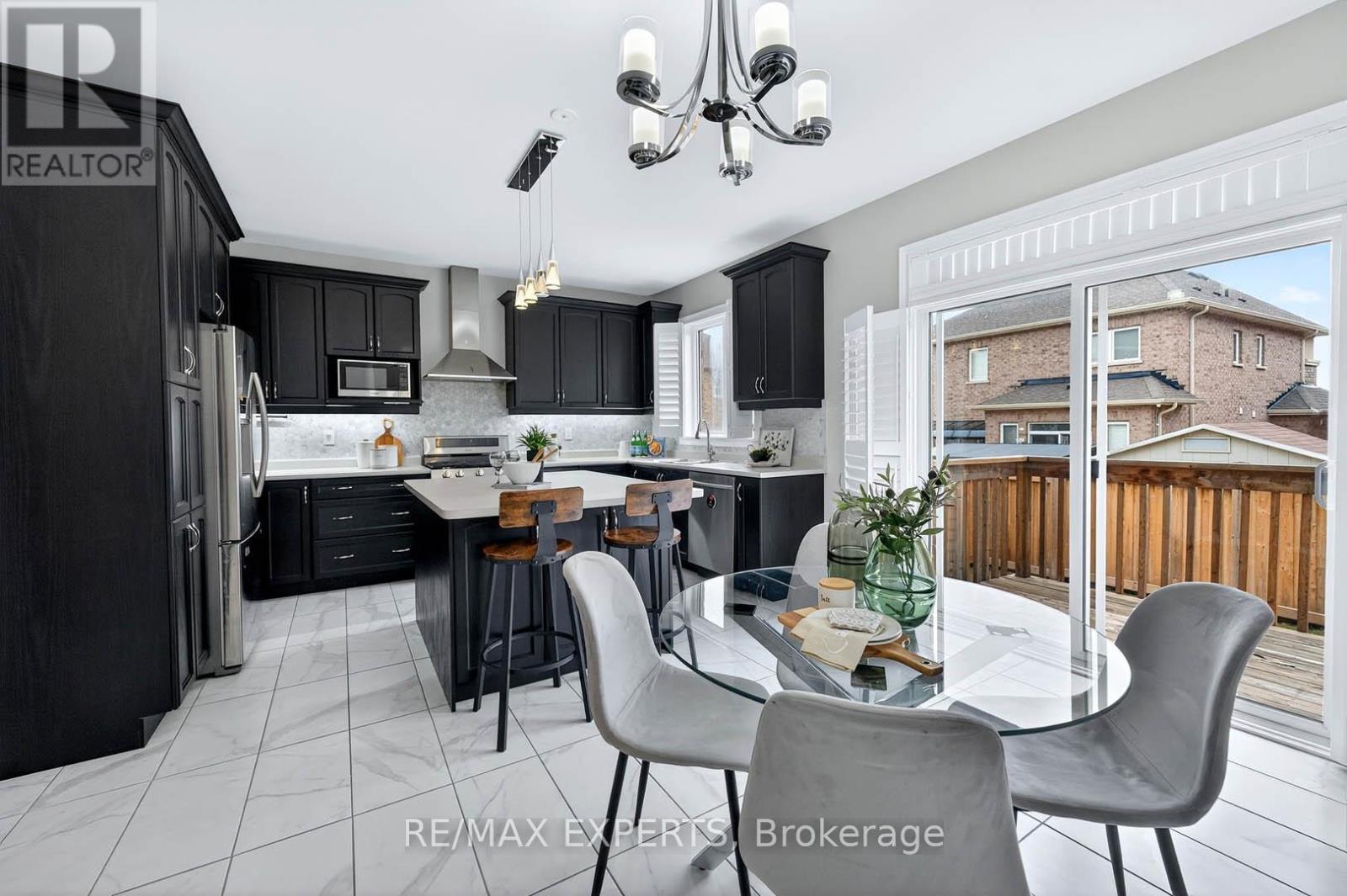 31 Gillis Road, Brampton, Ontario  L7A 4V6 - Photo 9 - W12953566