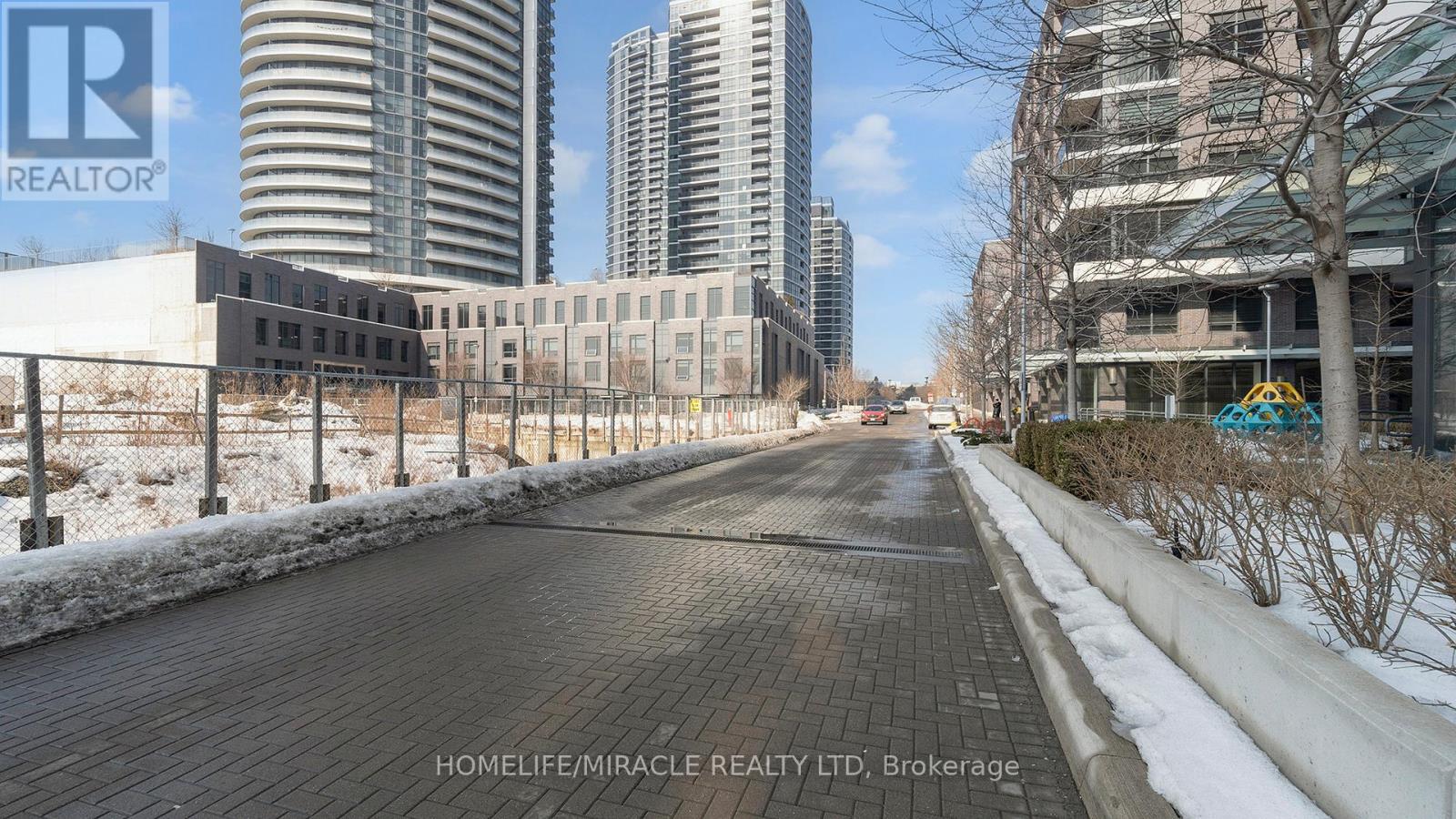 1106 - 30 Gibbs Road, Toronto, Ontario  M9B 0E4 - Photo 3 - W12953608