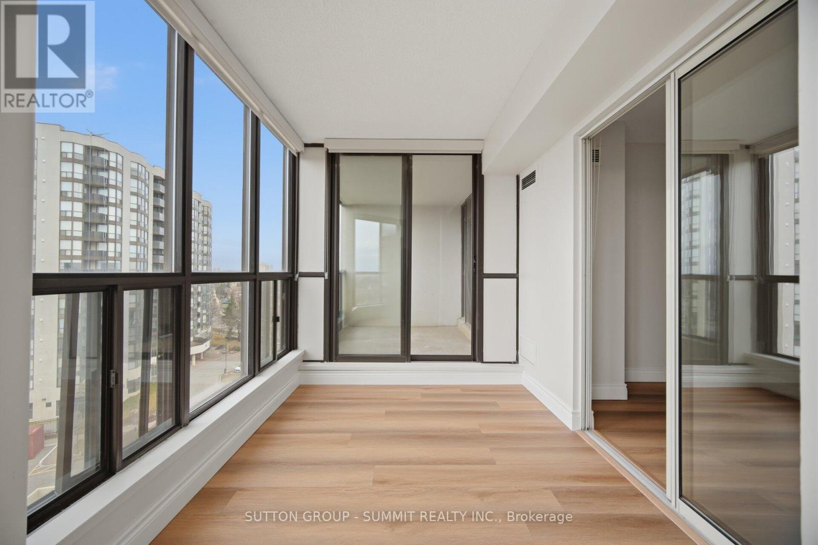 806 - 1111 Bough Beeches Boulevard, Mississauga, Ontario  L4W 4N1 - Photo 15 - W12953610