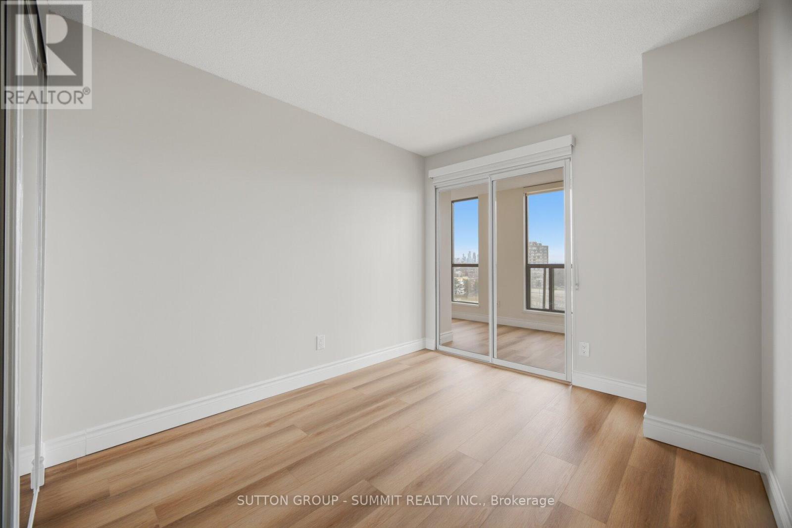 806 - 1111 Bough Beeches Boulevard, Mississauga, Ontario  L4W 4N1 - Photo 22 - W12953610